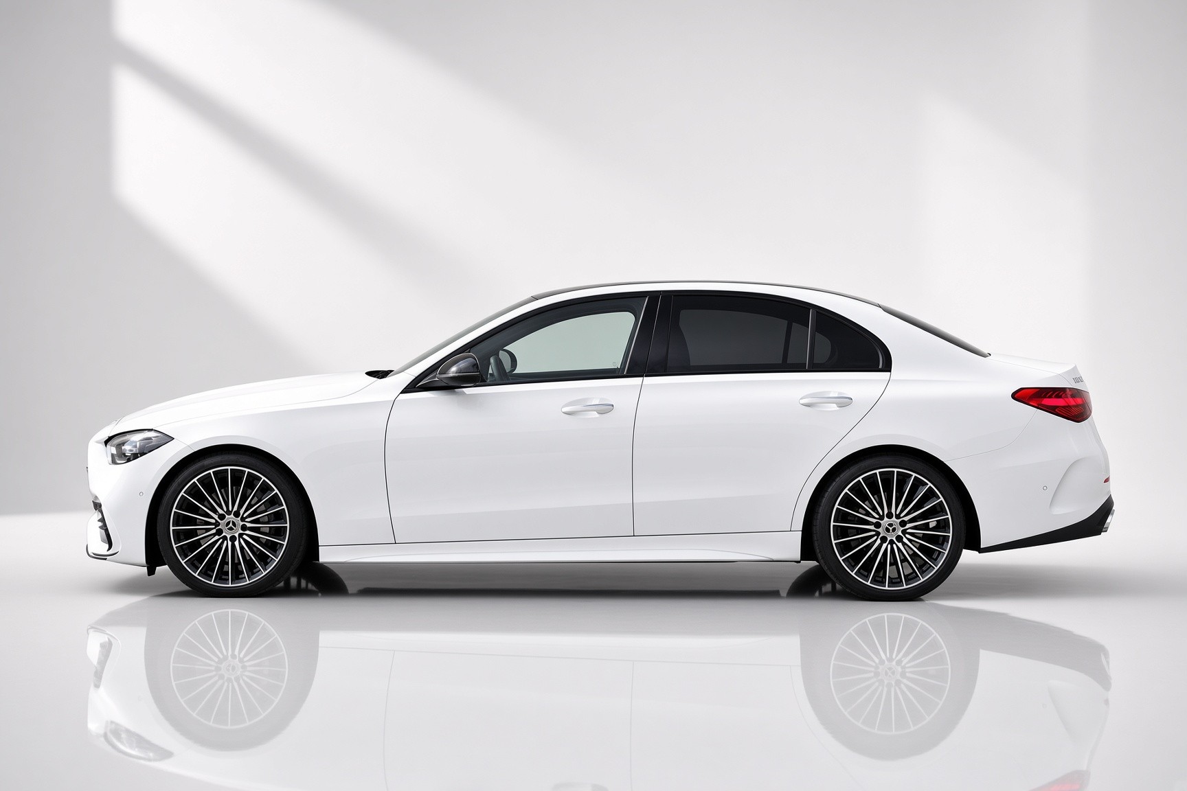 MERCEDES-BENZ C 300 4Matic AMG Line-image-1