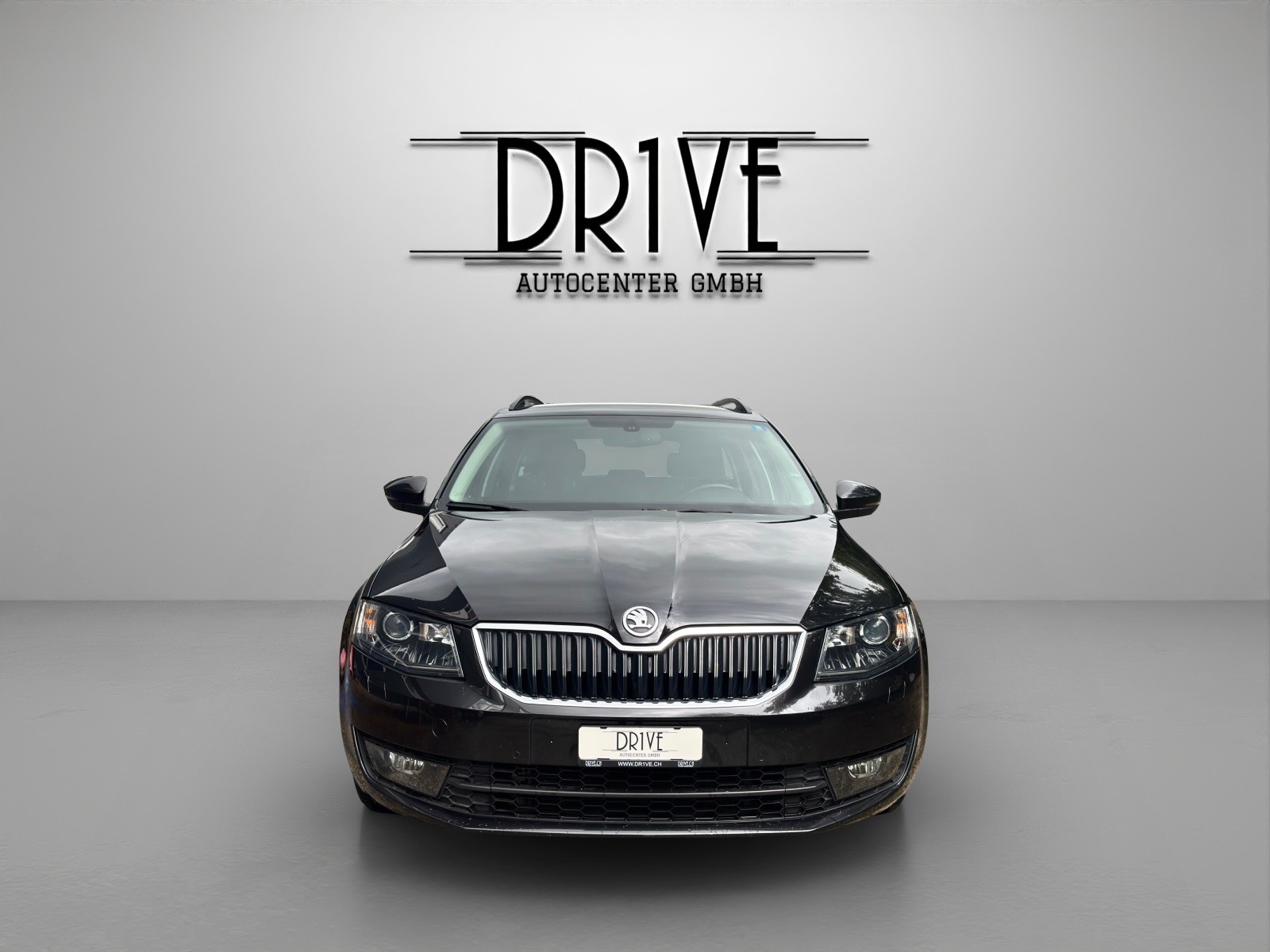 SKODA Octavia Combi 2.0 TDI Elegance DSG-image-1