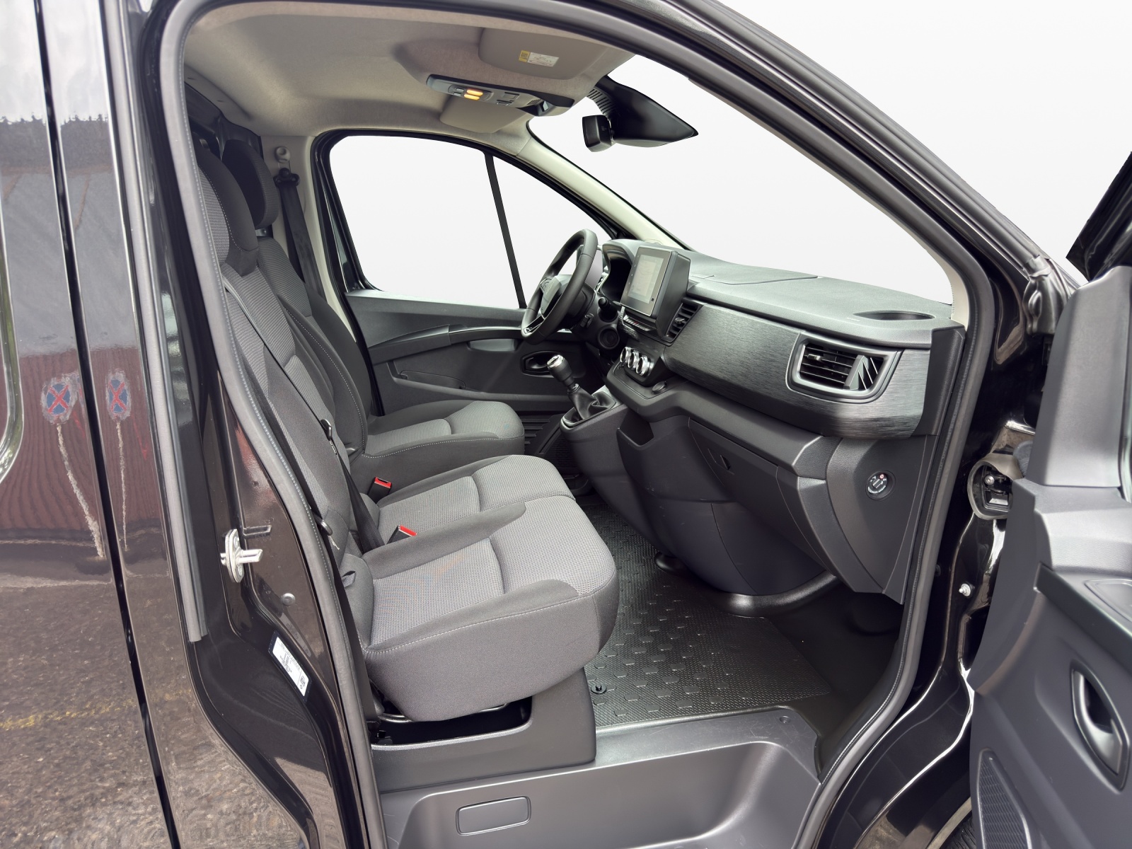 RENAULT Trafic 2.0 Blue dCi 130 Advance L1H1-image-16