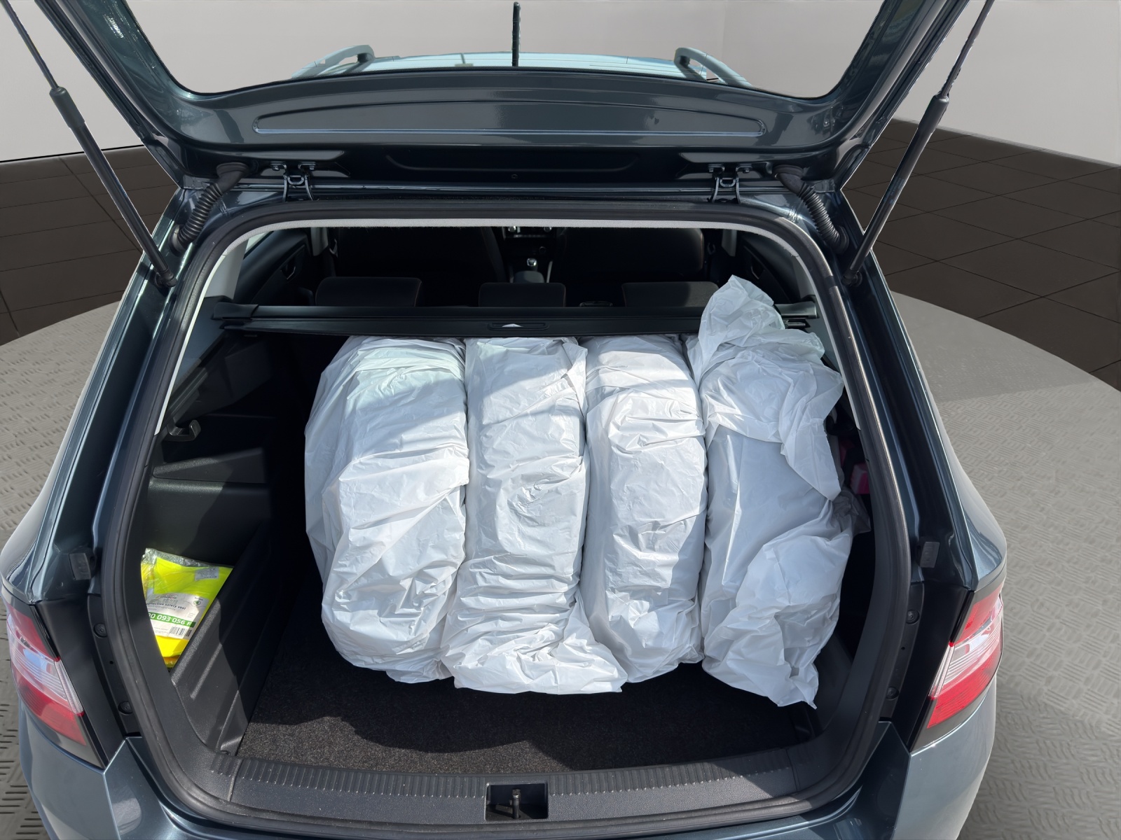 SKODA Fabia 1.0 TSI Ambition-image-15