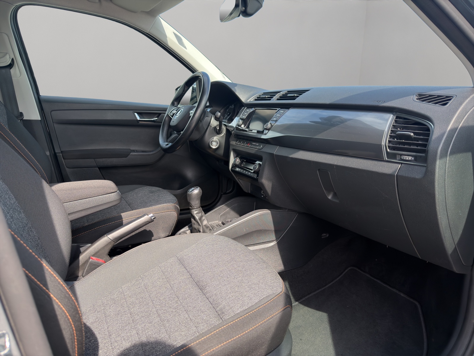 SKODA Fabia 1.0 TSI Ambition-image-14