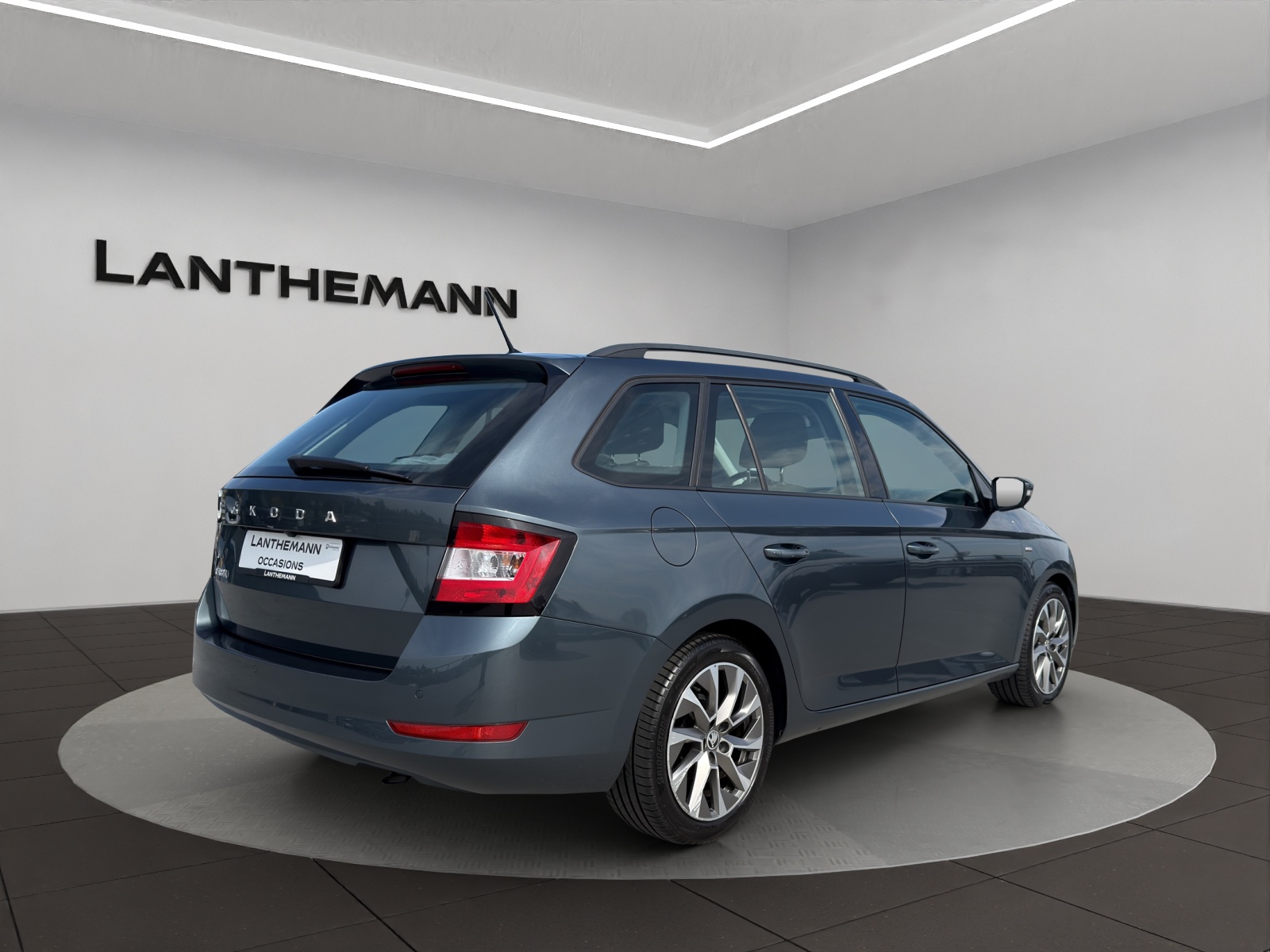 SKODA Fabia 1.0 TSI Ambition-image-4