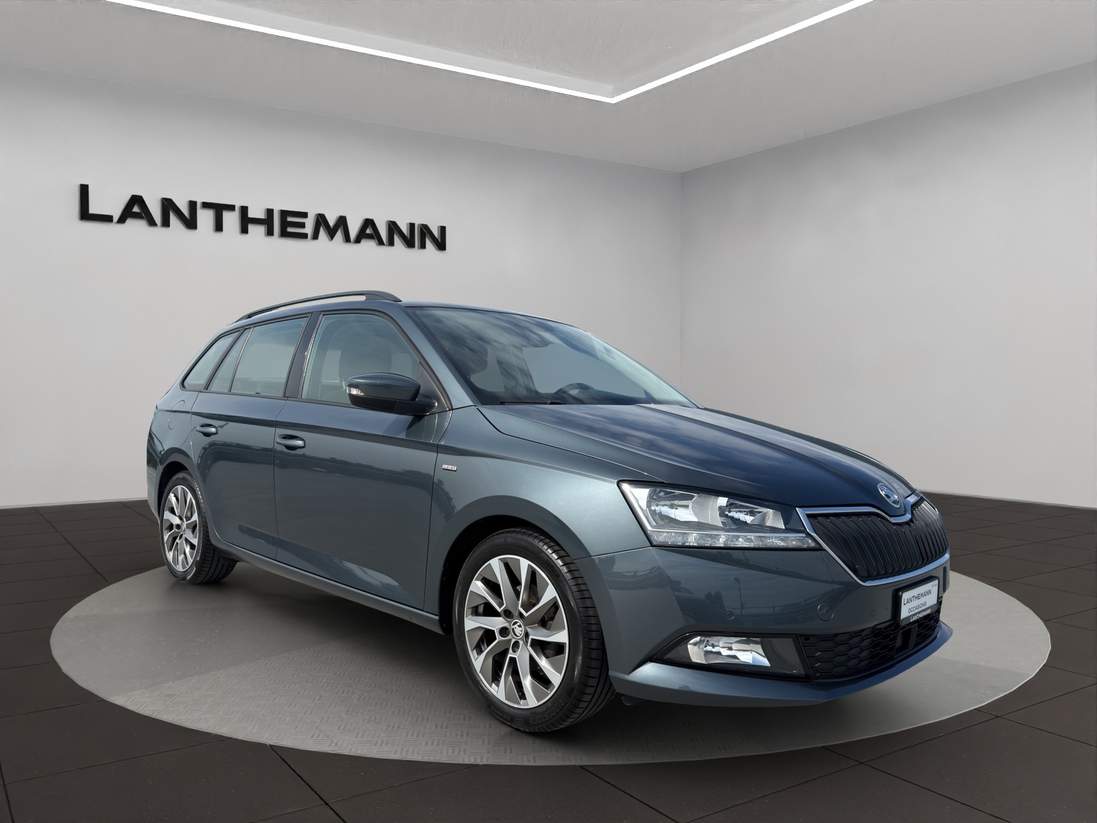 SKODA Fabia 1.0 TSI Ambition-image-5