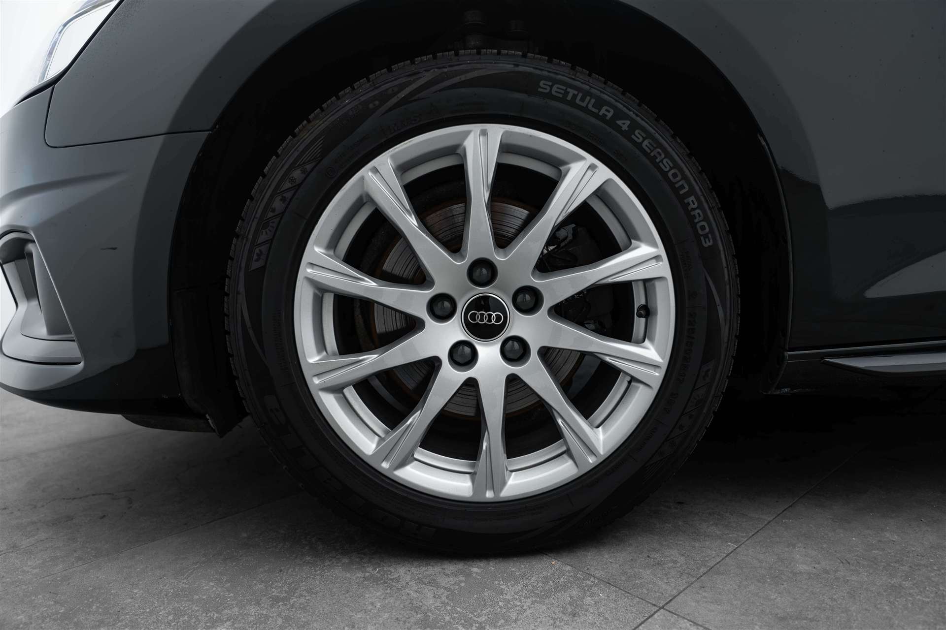 AUDI AUDI A4 Avant 35 TFSI S-tronic Advanced Black-Line-image-6