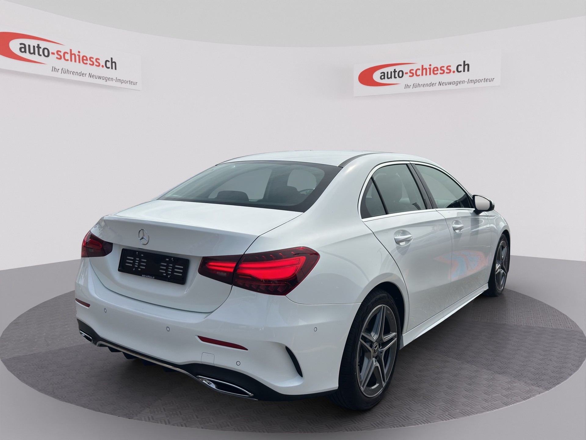 MERCEDES-BENZ A 200 7G-DCT AMG-LINE-image-4