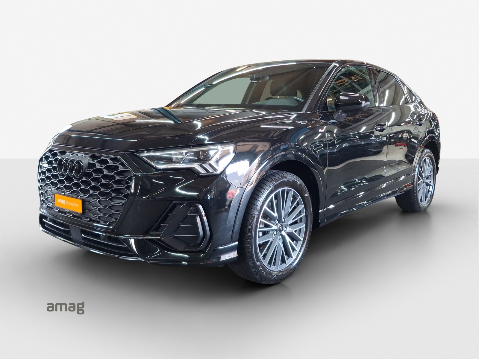 AUDI Q3 Sportback 45 TFSI S line quattro S-tronic-image-0