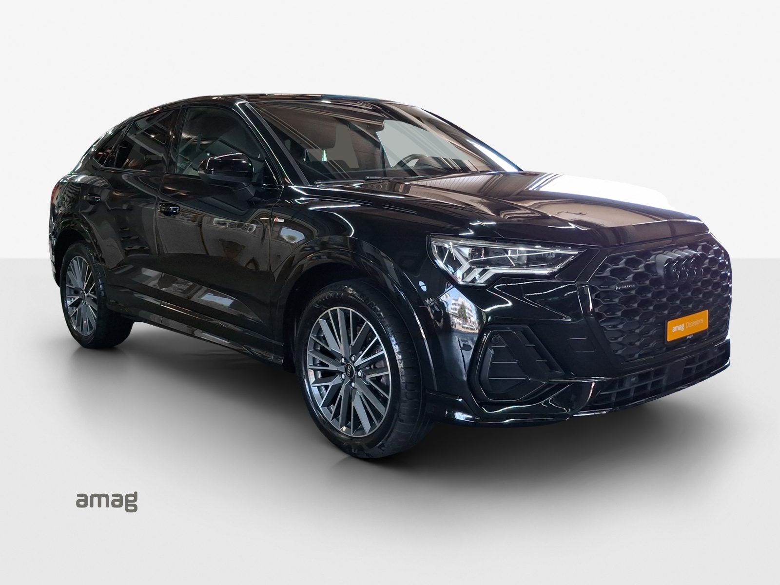 AUDI Q3 Sportback 45 TFSI S line quattro S-tronic-image-5