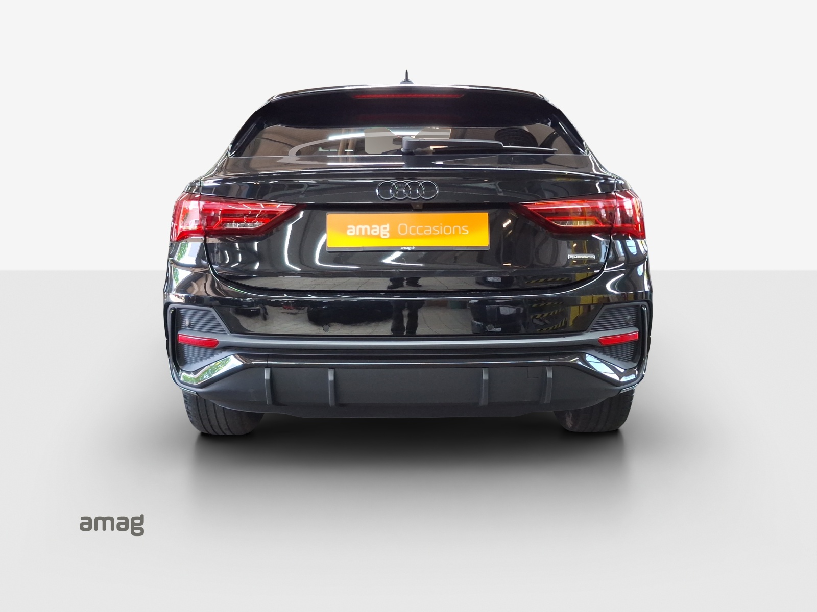 AUDI Q3 Sportback 45 TFSI S line quattro S-tronic-image-3