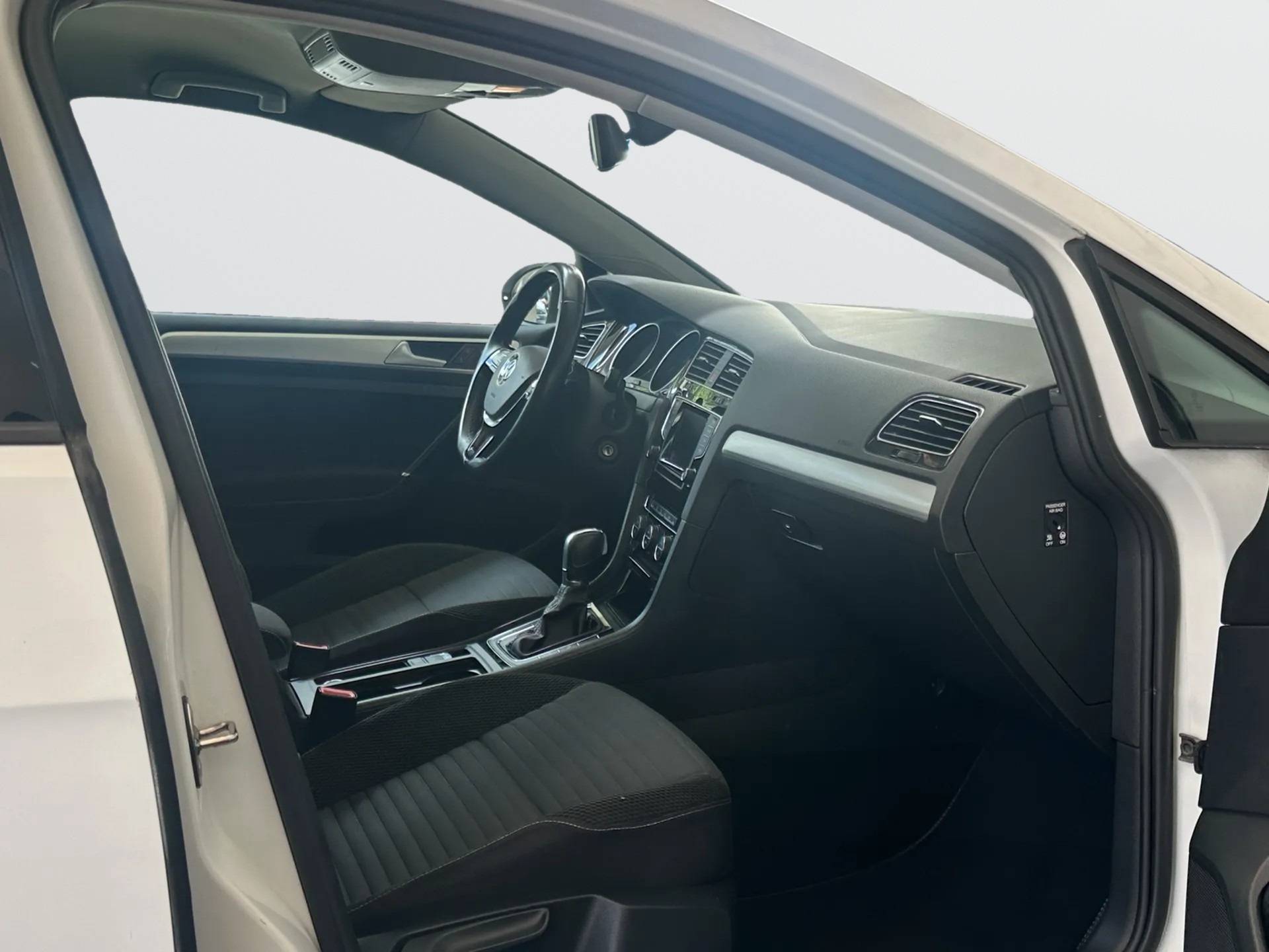 VW Golf 1.2 TSI Cup DSG-image-11