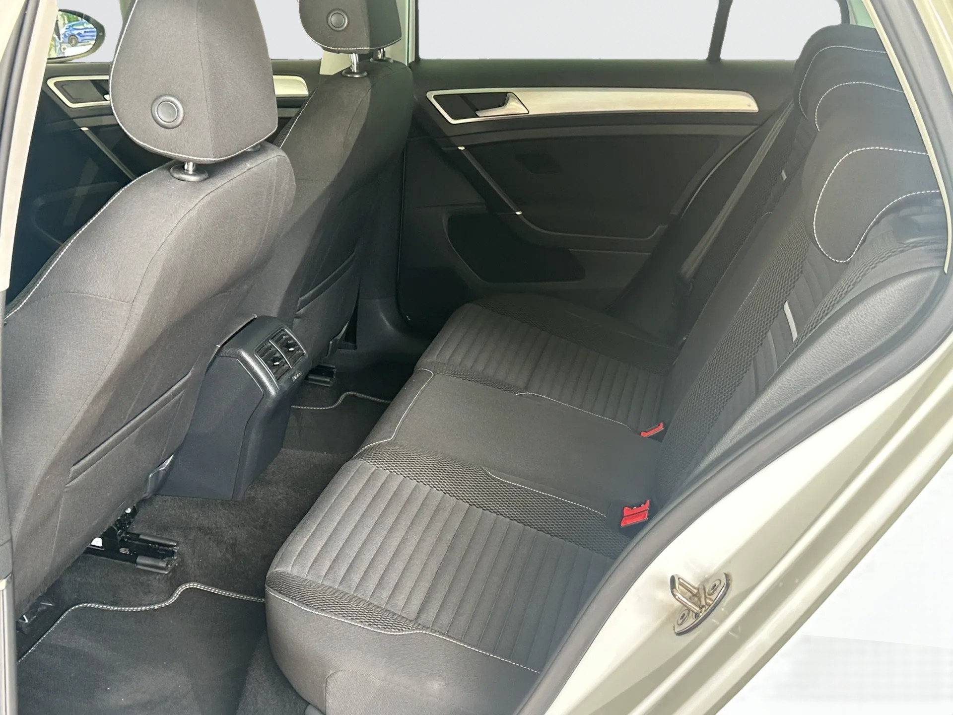 VW Golf 1.2 TSI Cup DSG-image-10