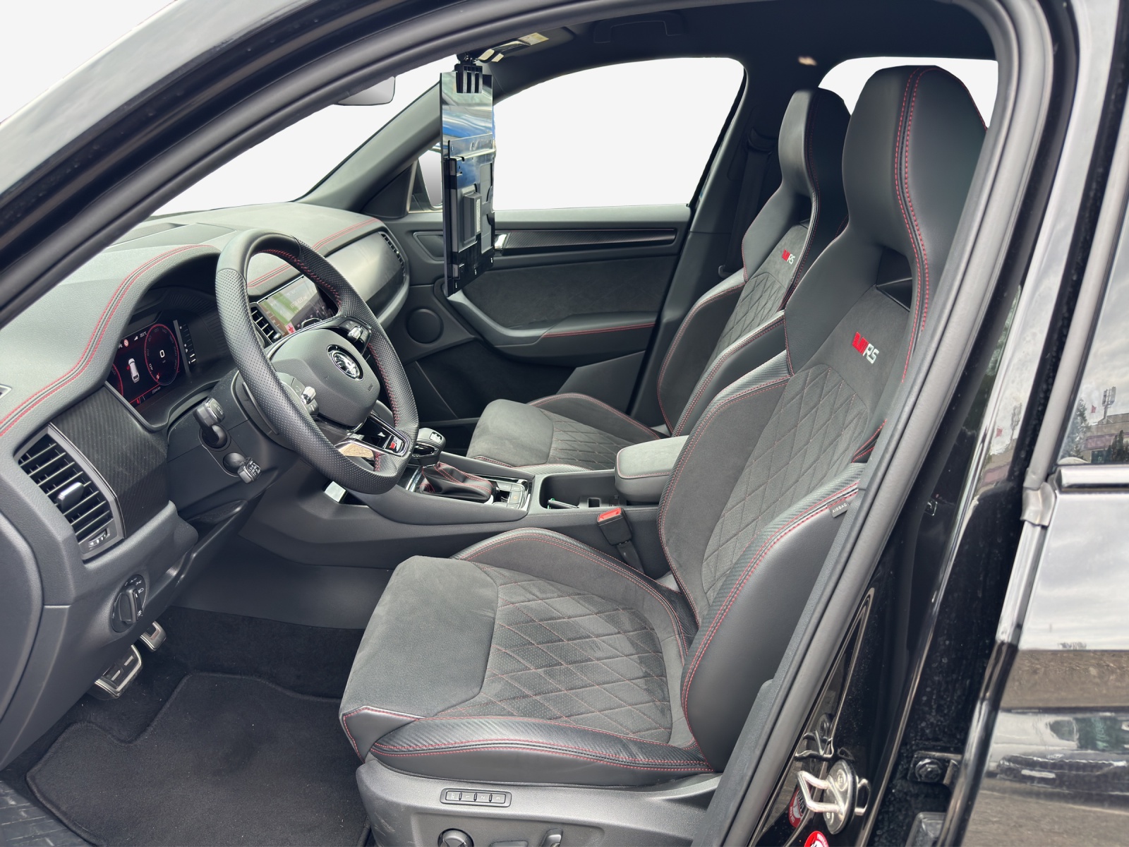 SKODA Kodiaq 2.0 TSI 4x4 RS-image-7