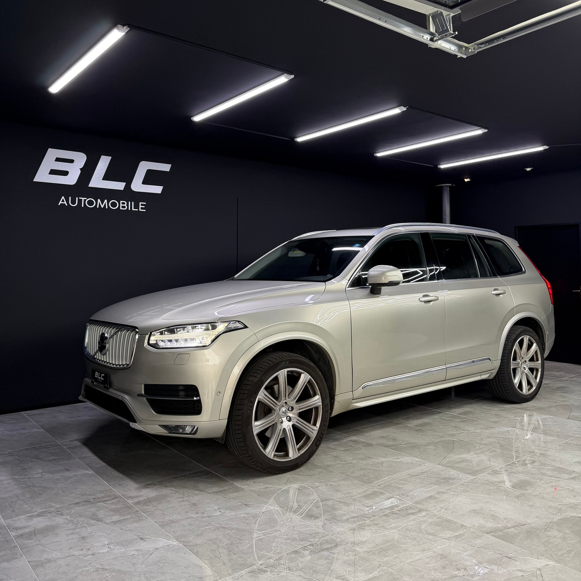 VOLVO XC90 D5 AWD Inscription Geartronic-image-0