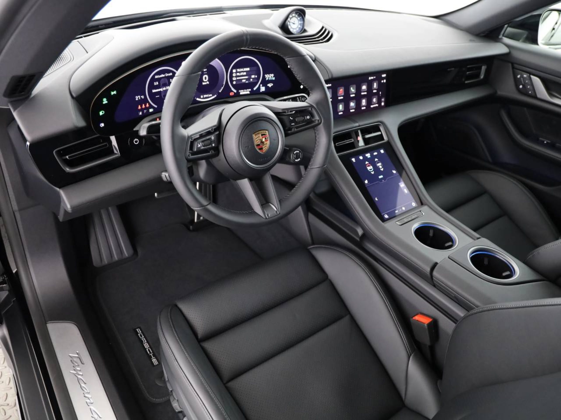 PORSCHE Taycan 4S Cross Turismo-image-3