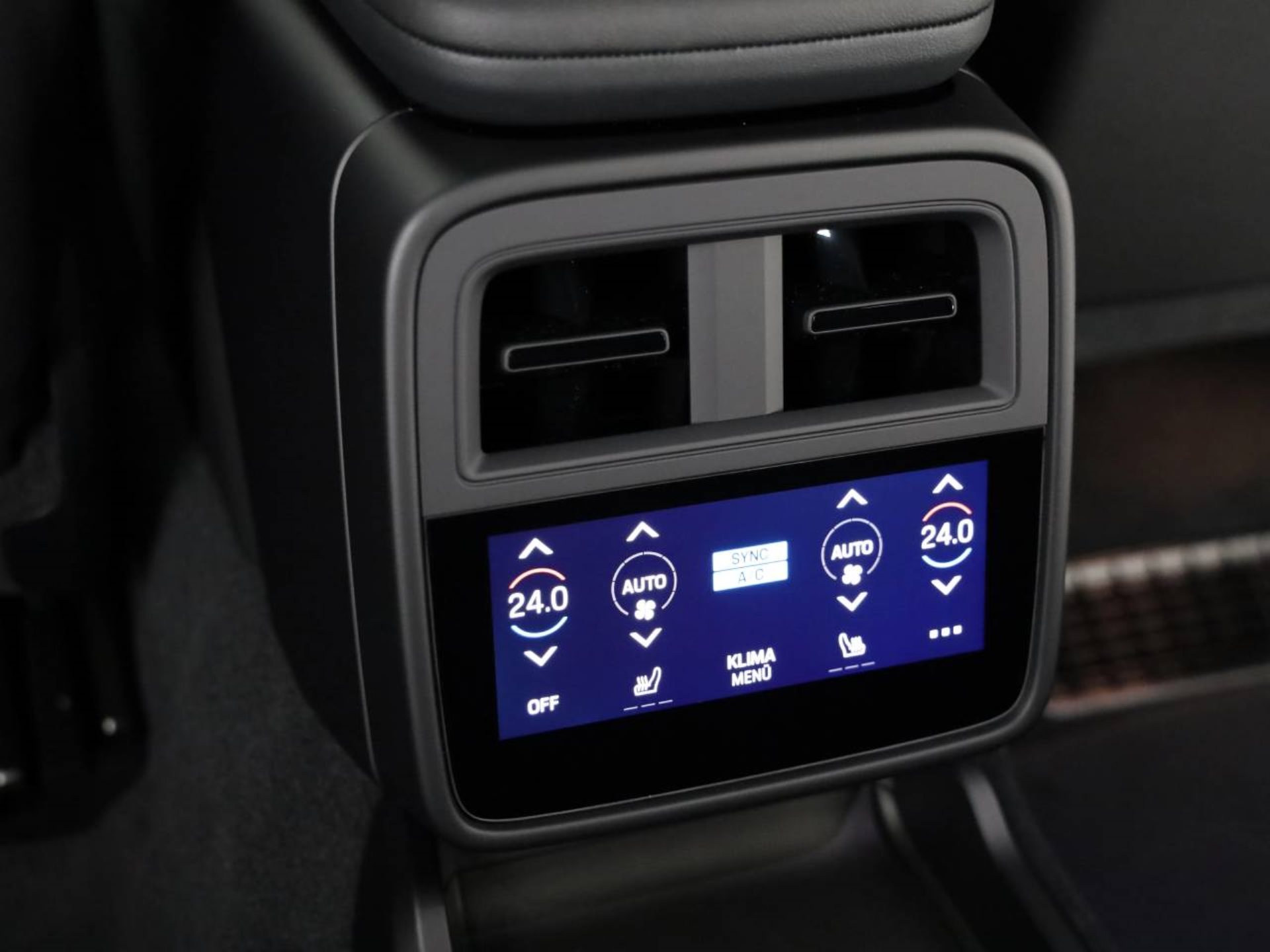 PORSCHE Taycan 4S Cross Turismo-image-17