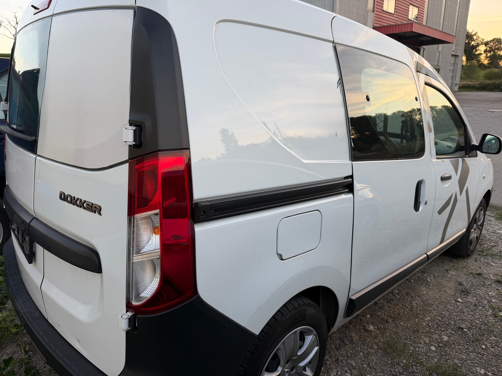 DACIA Dokker Van TCe 100 PF Unlimited-image-6