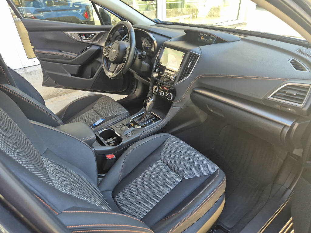 SUBARU XV 2.0i e-Boxer Swiss Plus-image-6