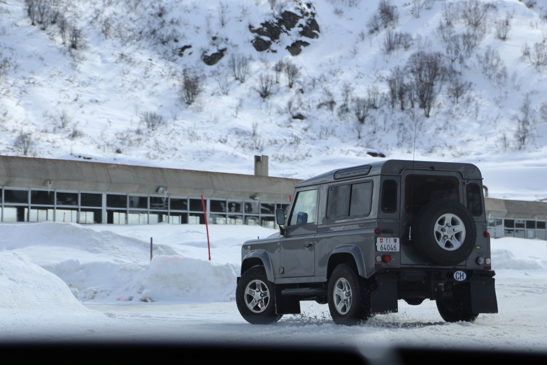 LAND ROVER 2.4 Tdi SW-image-5