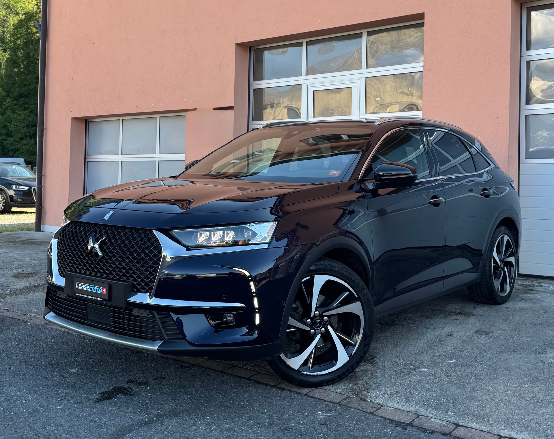 DS AUTOMOBILES DS 7 Crossback 1.6 THP BE Chic-showroom-element-1