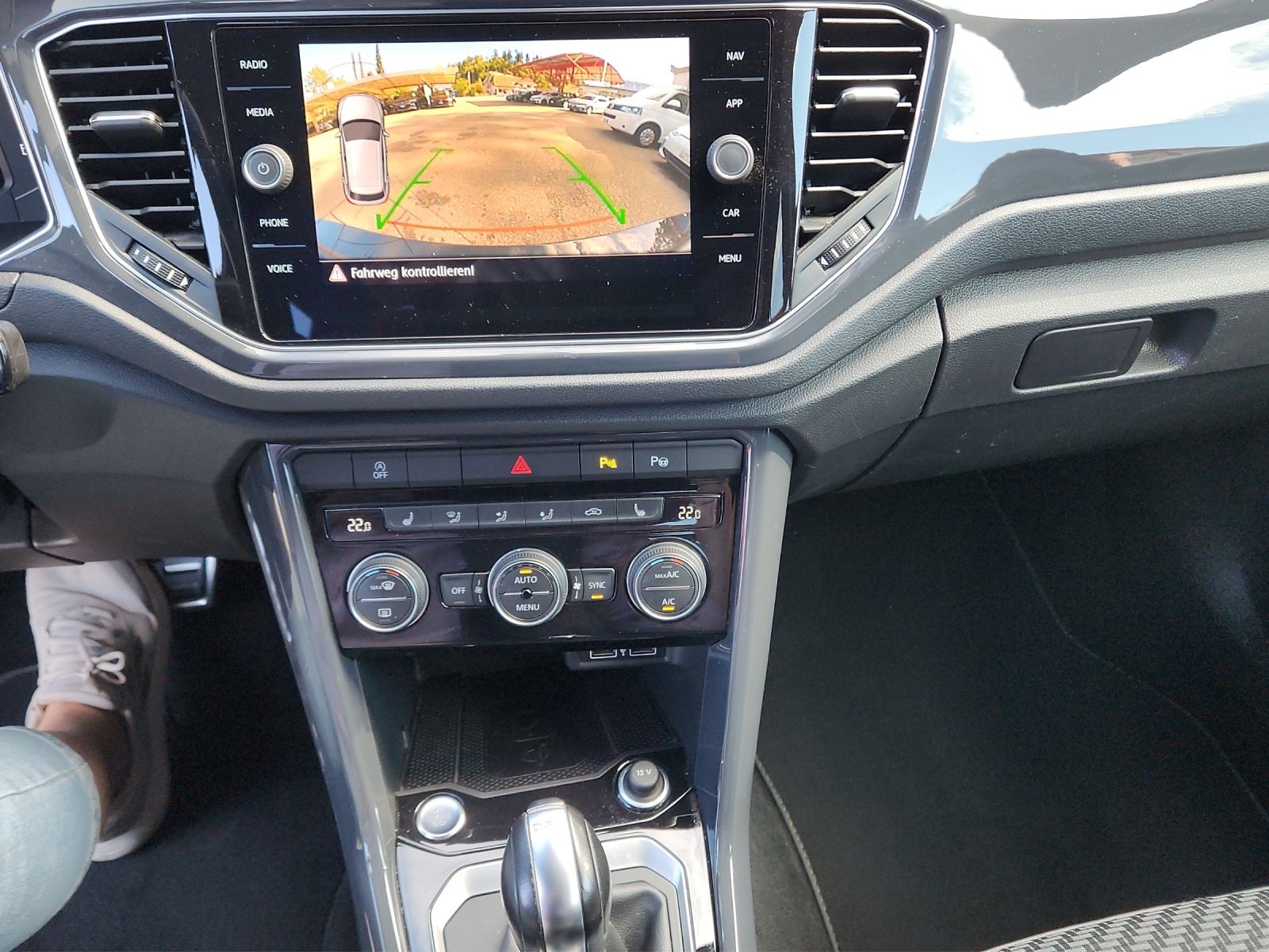 VW T-Roc 2.0 TSI Sport DSG 4Motion-image-11