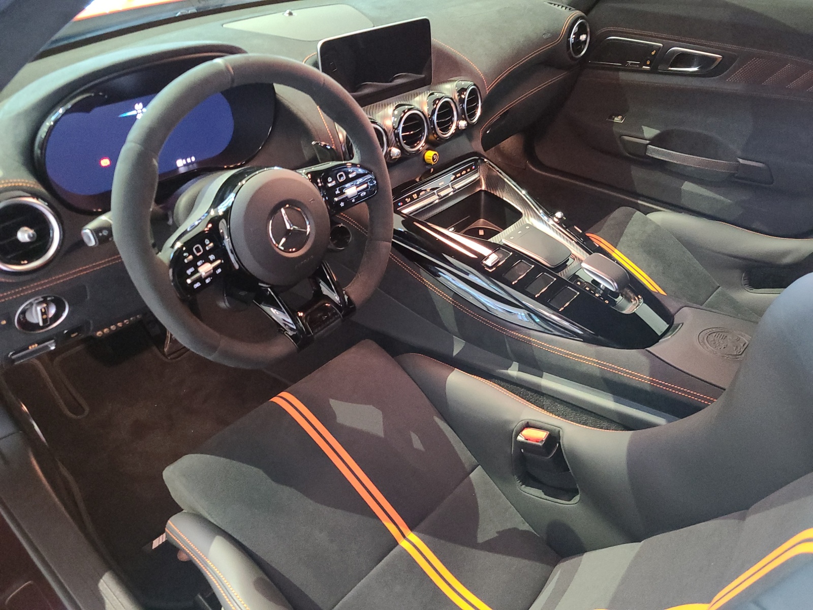 MERCEDES-BENZ AMG GT Black Series-image-10