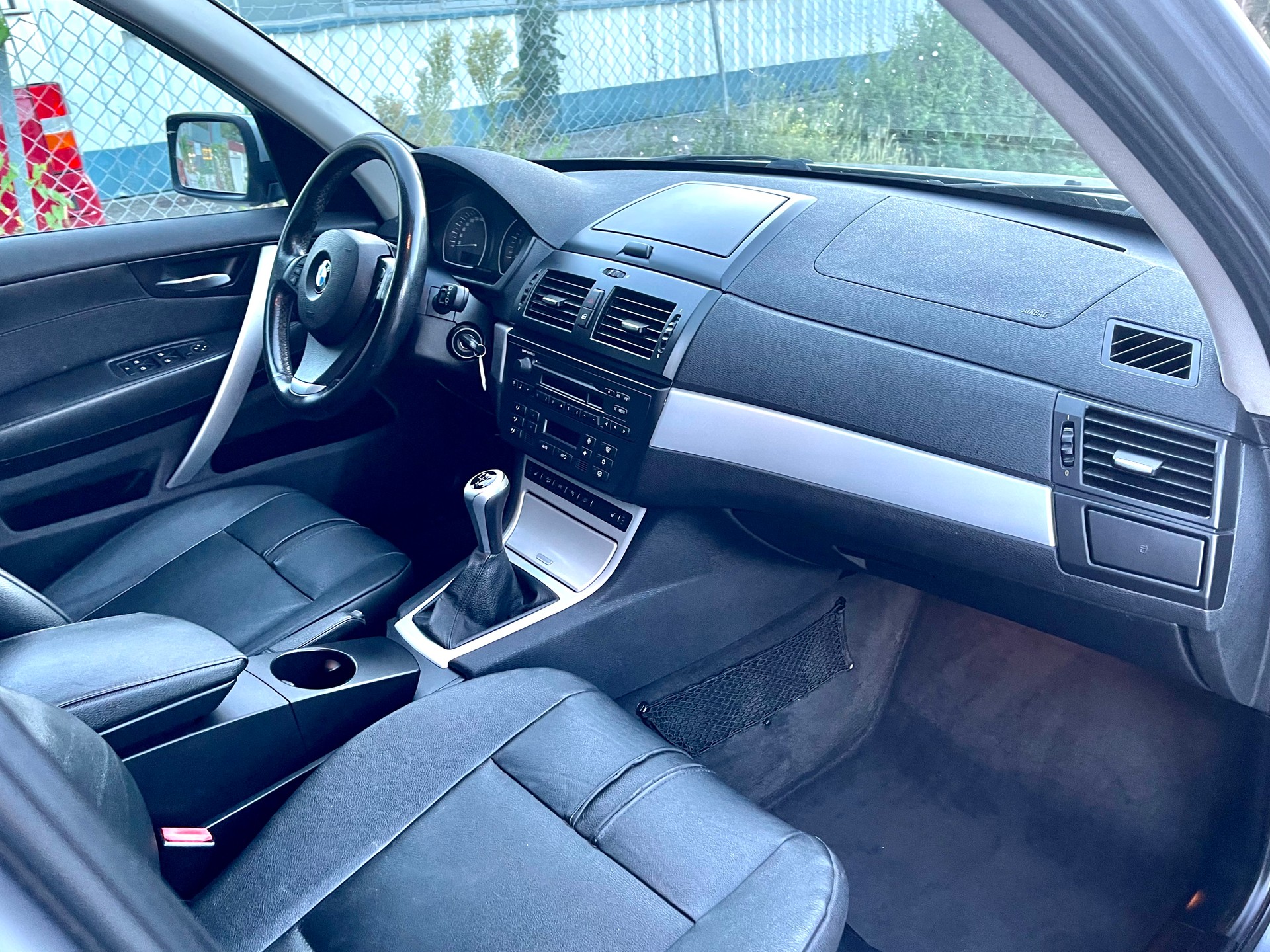 BMW X3 2.0d-image-17