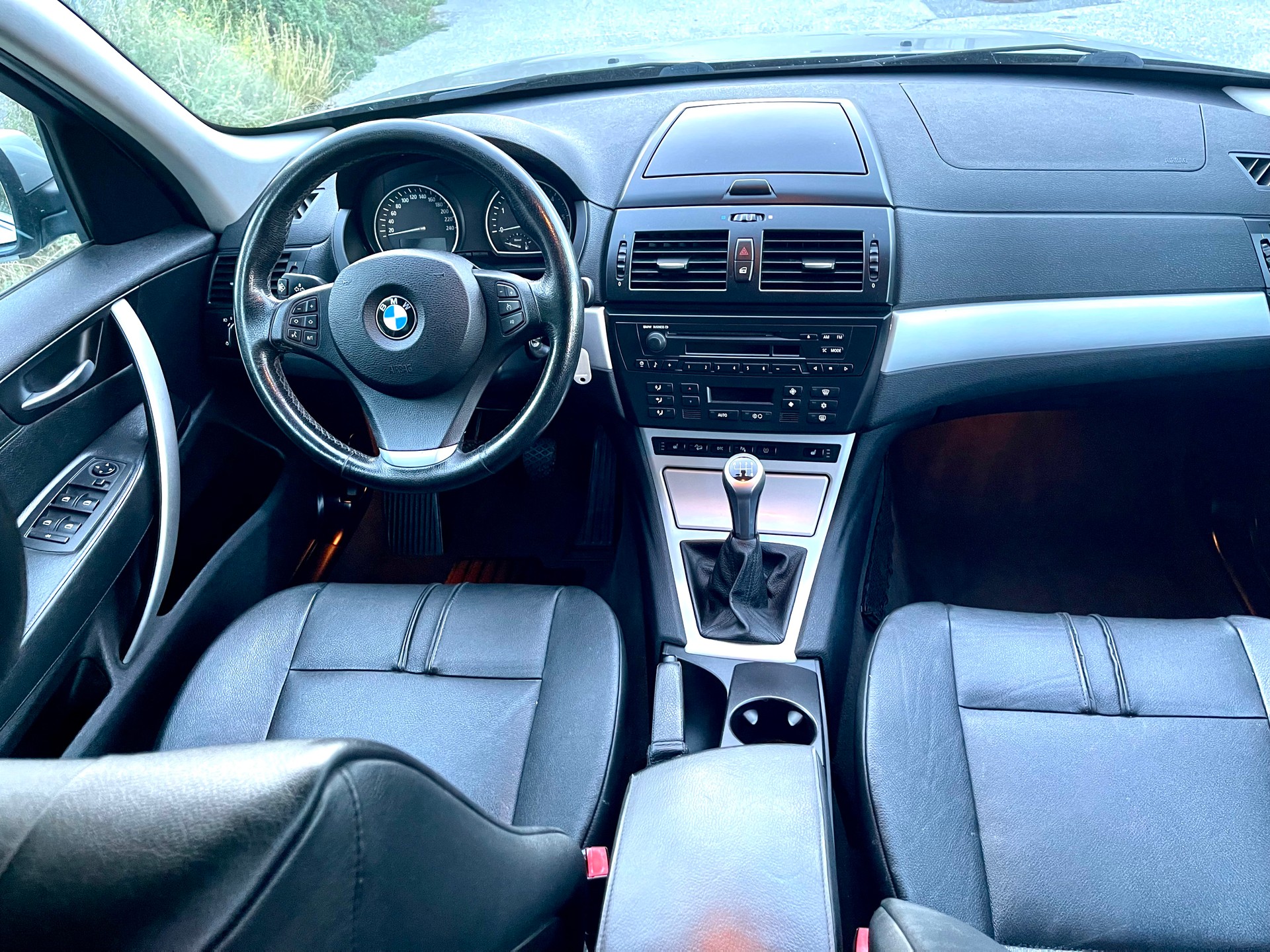 BMW X3 2.0d-image-1