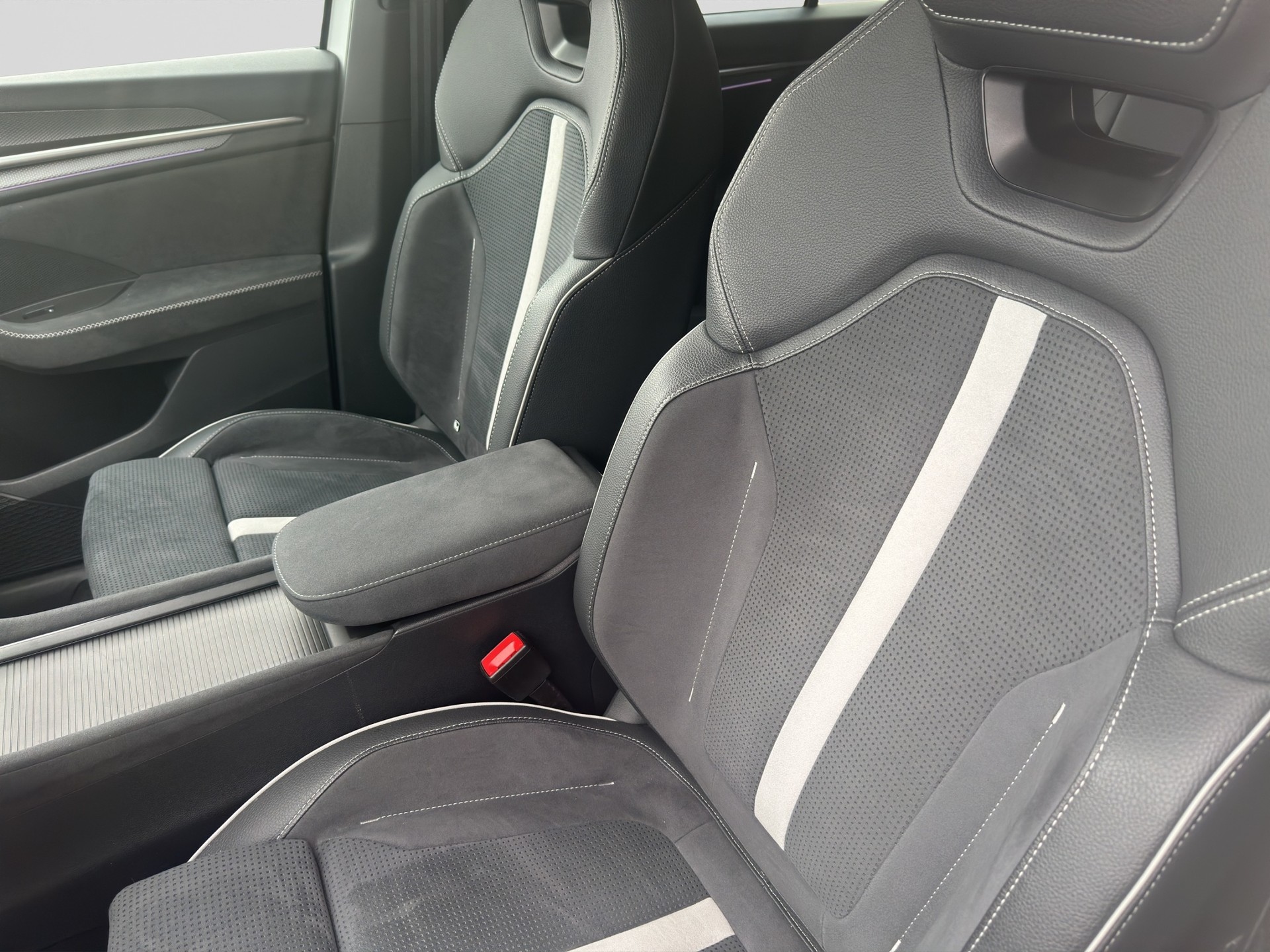 SKODA Kodiaq 2.0 TDI DSG Sportline 4x4 7 Pl.-image-5