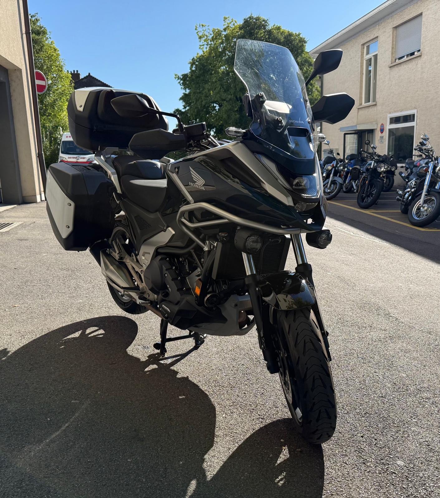 HONDA NC 750 X DCT (35kW)-showroom-element-1