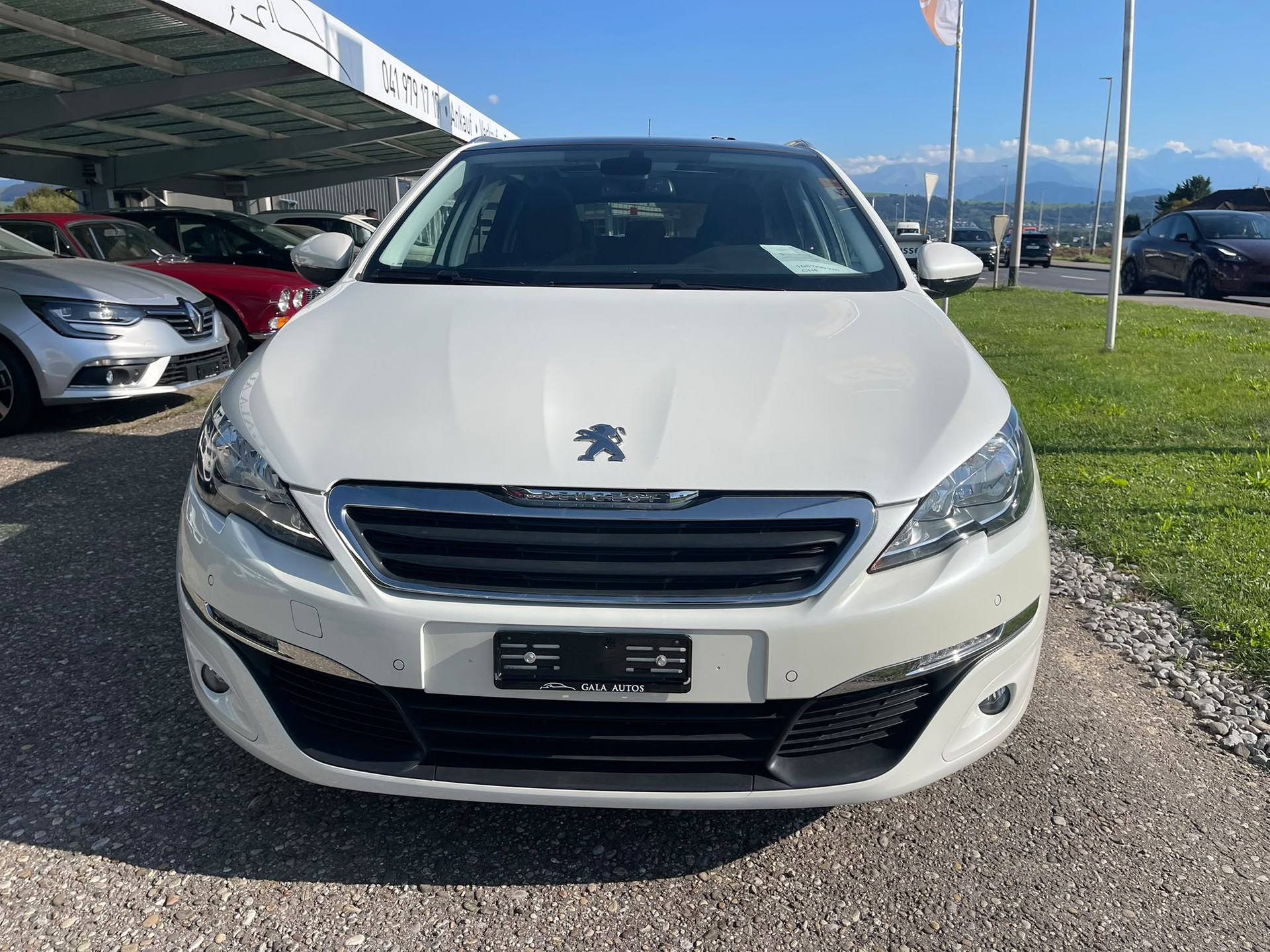 PEUGEOT 308 SW 1.2 THP Active Automatic-image-1