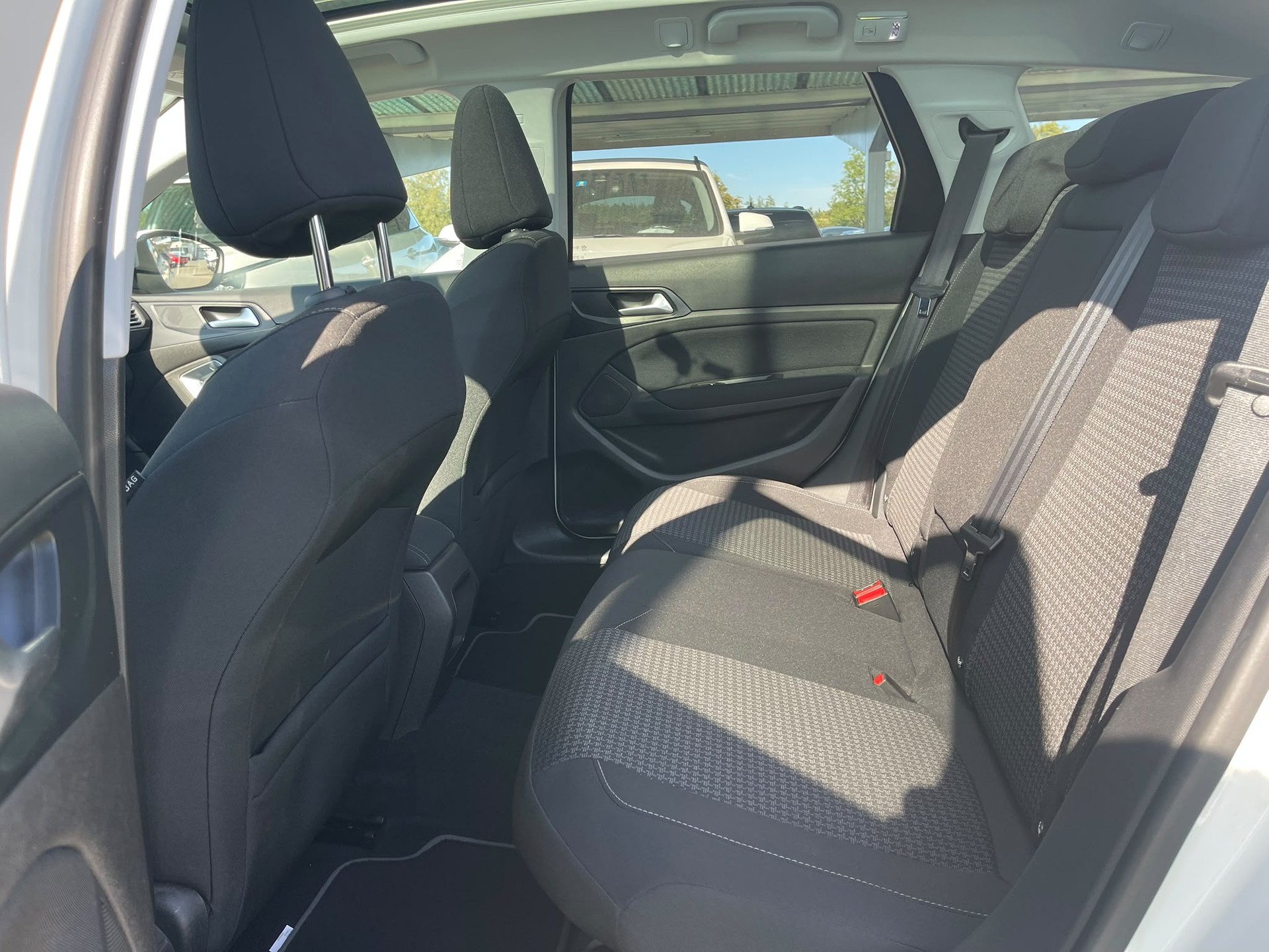 PEUGEOT 308 SW 1.2 THP Active Automatic-image-10