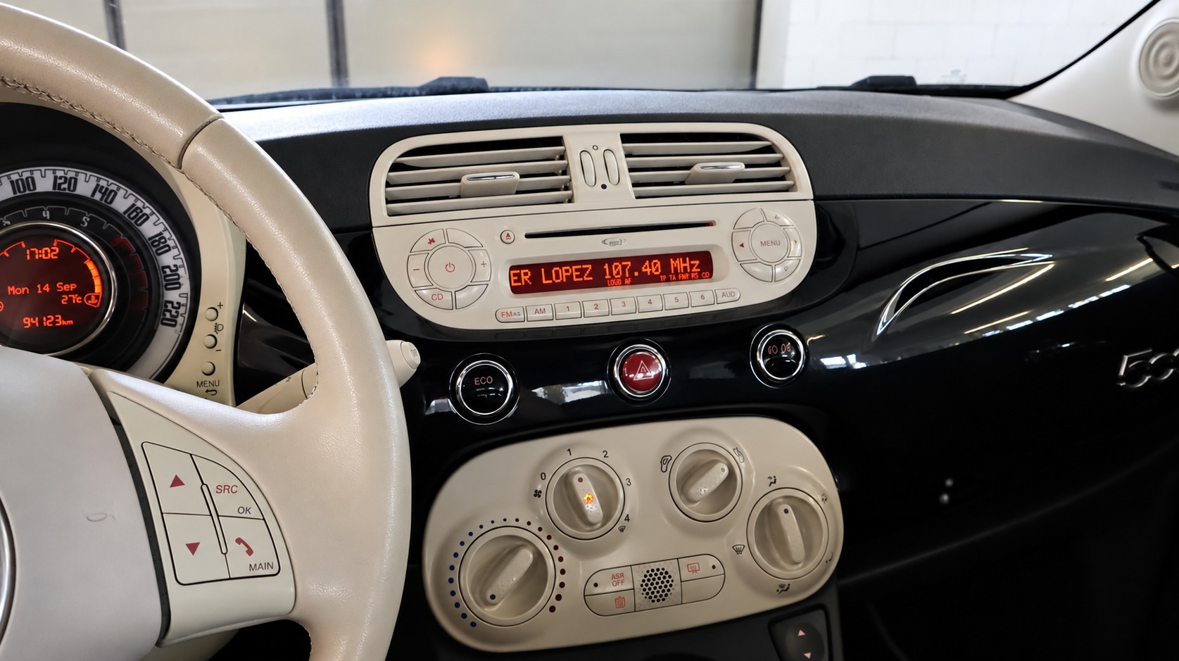 FIAT 500 0.9 Twinair Turbo Lounge-image-10