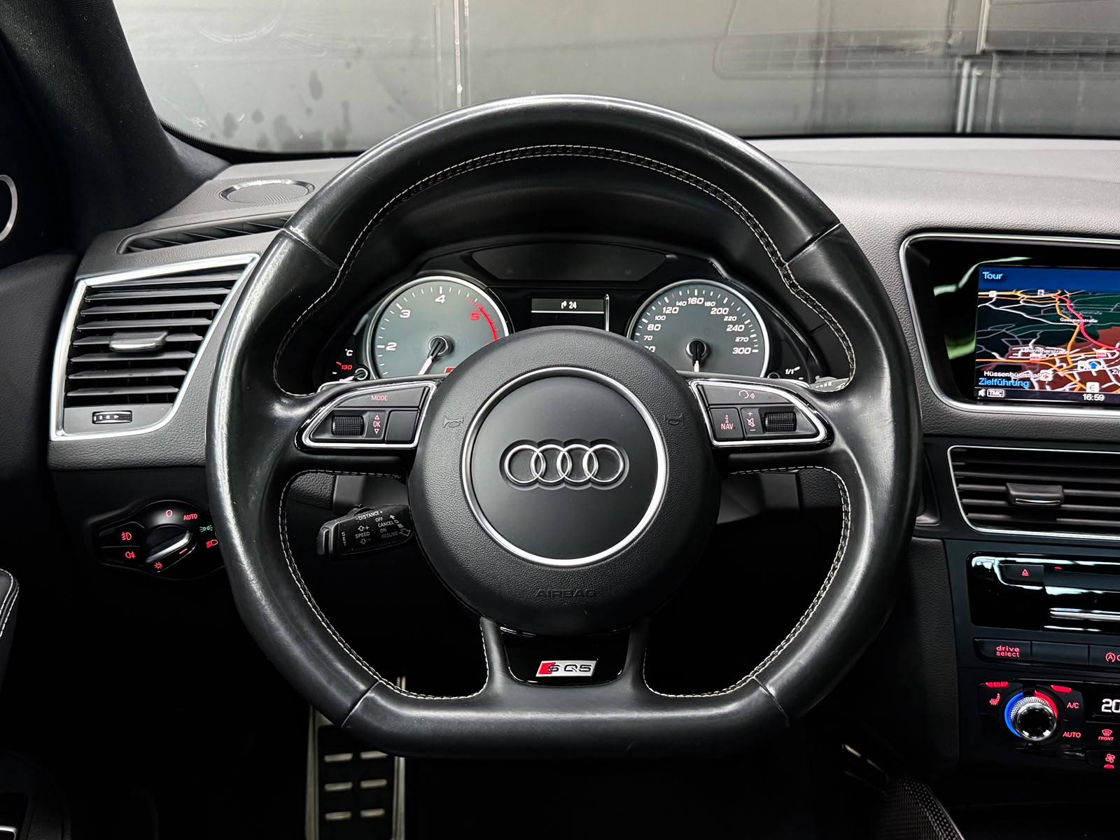 AUDI SQ5 3.0 TDI quattro tiptronic *AHK*-image-10