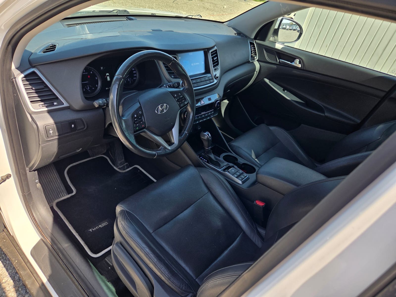 HYUNDAI Tucson 2.0 CRDI Vertex 4WD Automatic-image-8