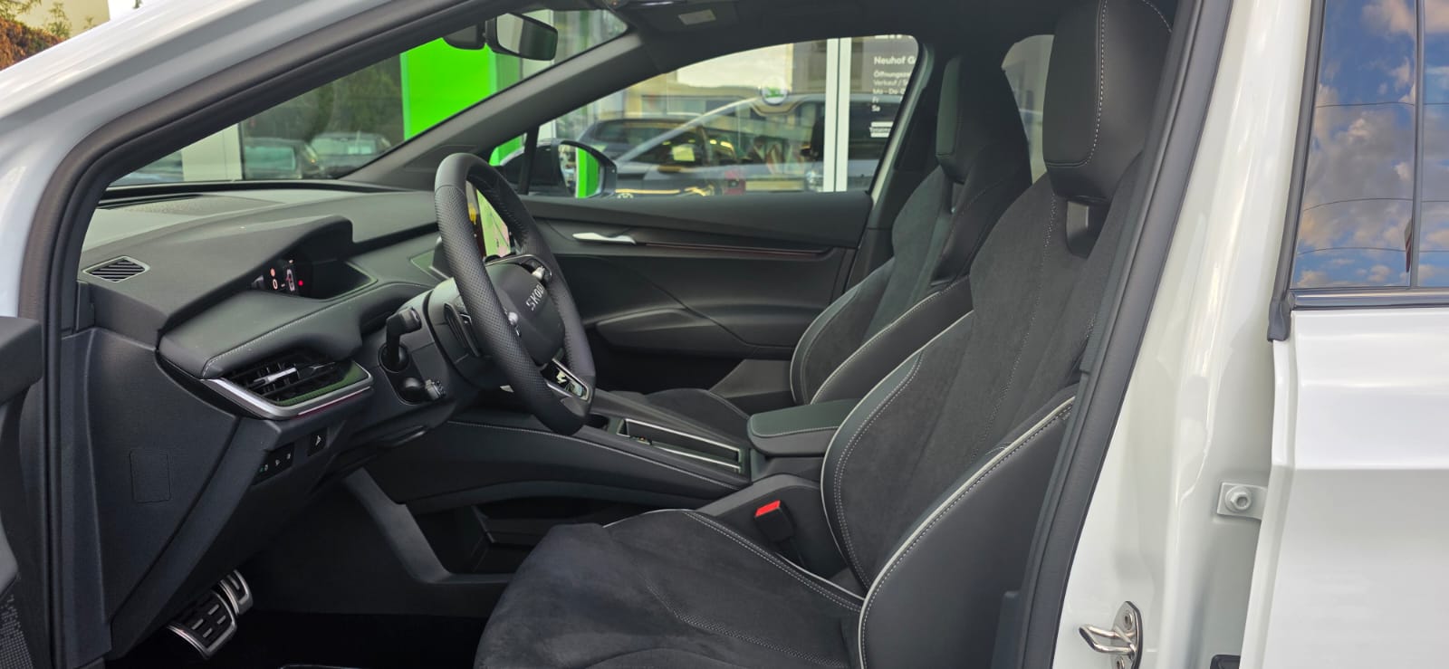 SKODA Enyaq 85x Sportline 4x4-image-10