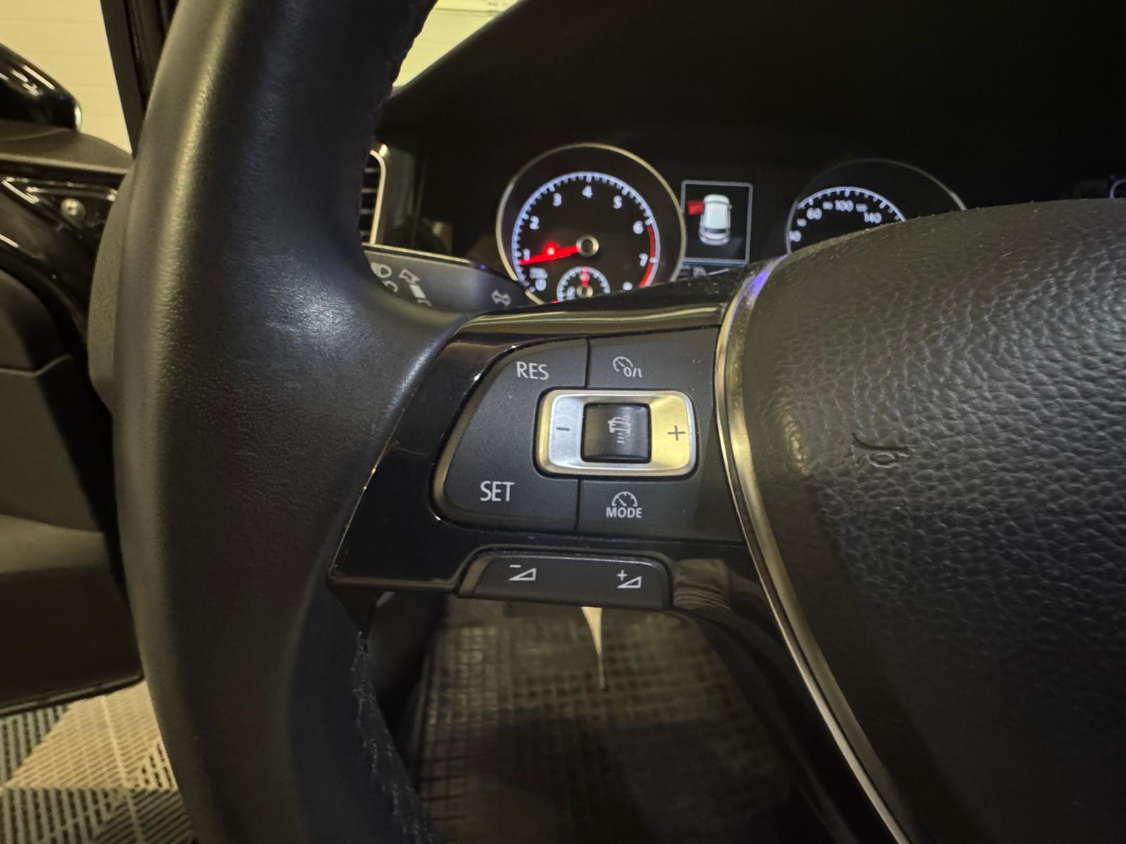 VW Golf 1.5 TSI EVO Comfortline-image-17