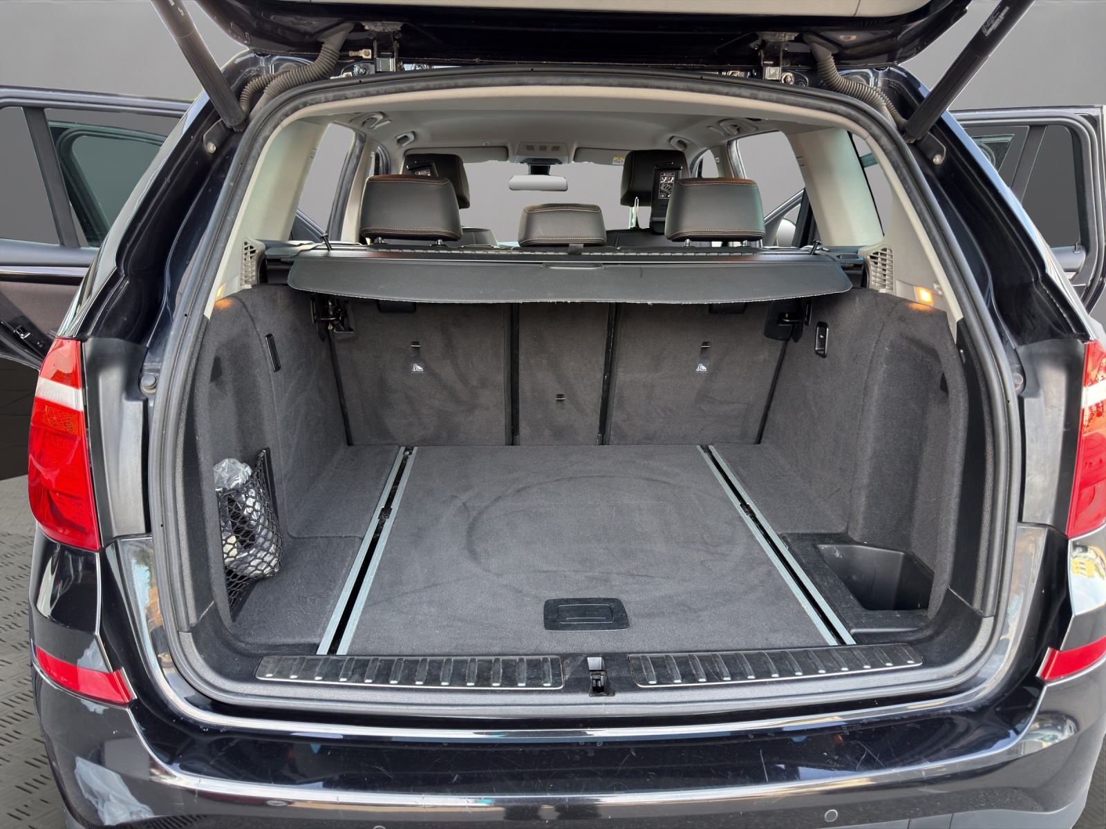 BMW X3 xDrive 20i Steptronic-image-18