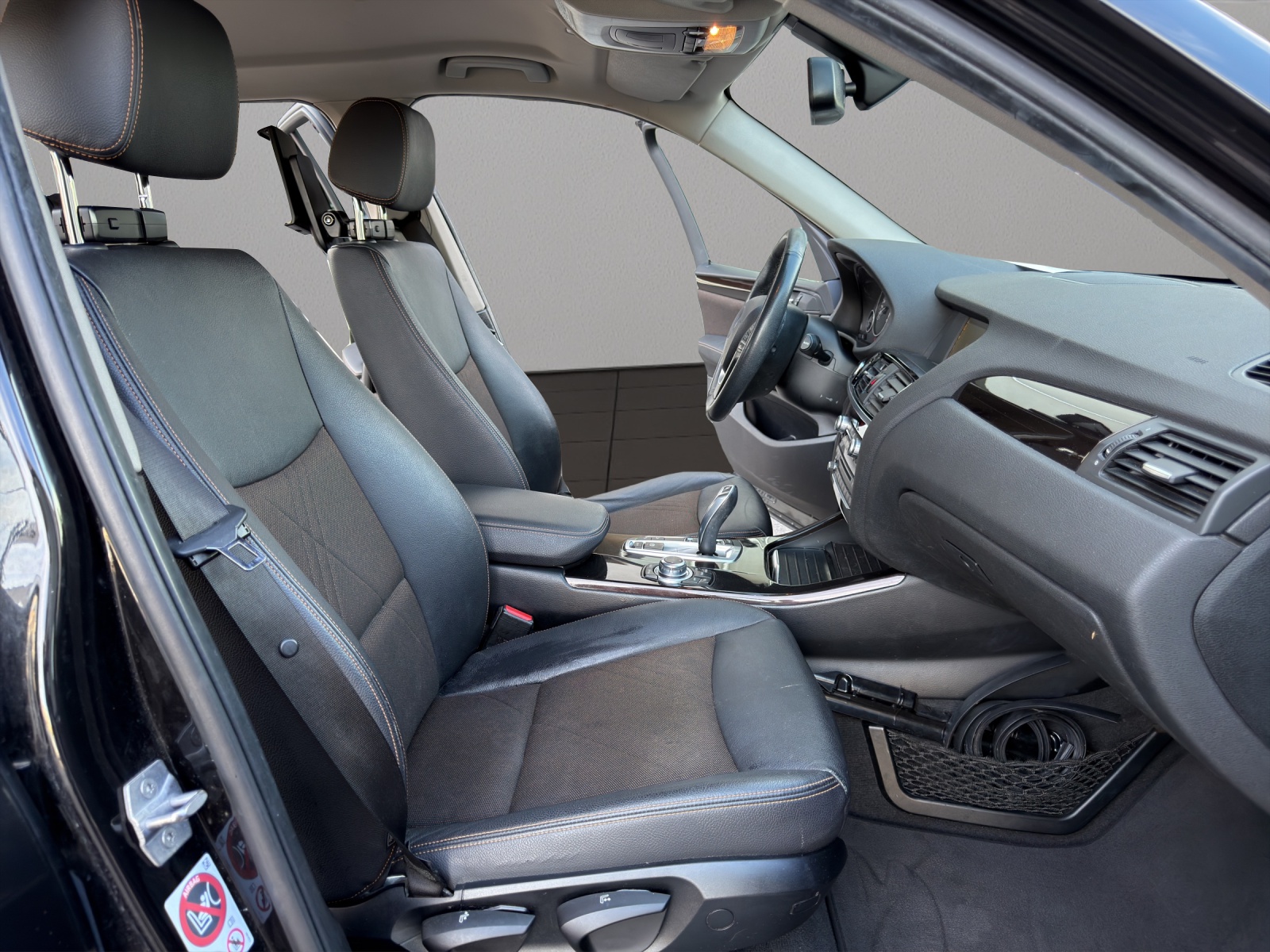 BMW X3 xDrive 20i Steptronic-image-16