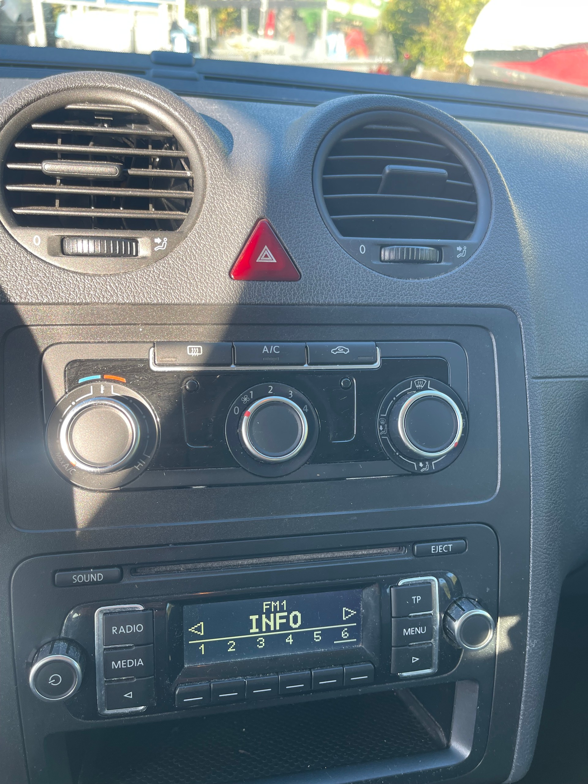 VW Caddy Maxi 2.0 EcoFuel Comfortline-image-12