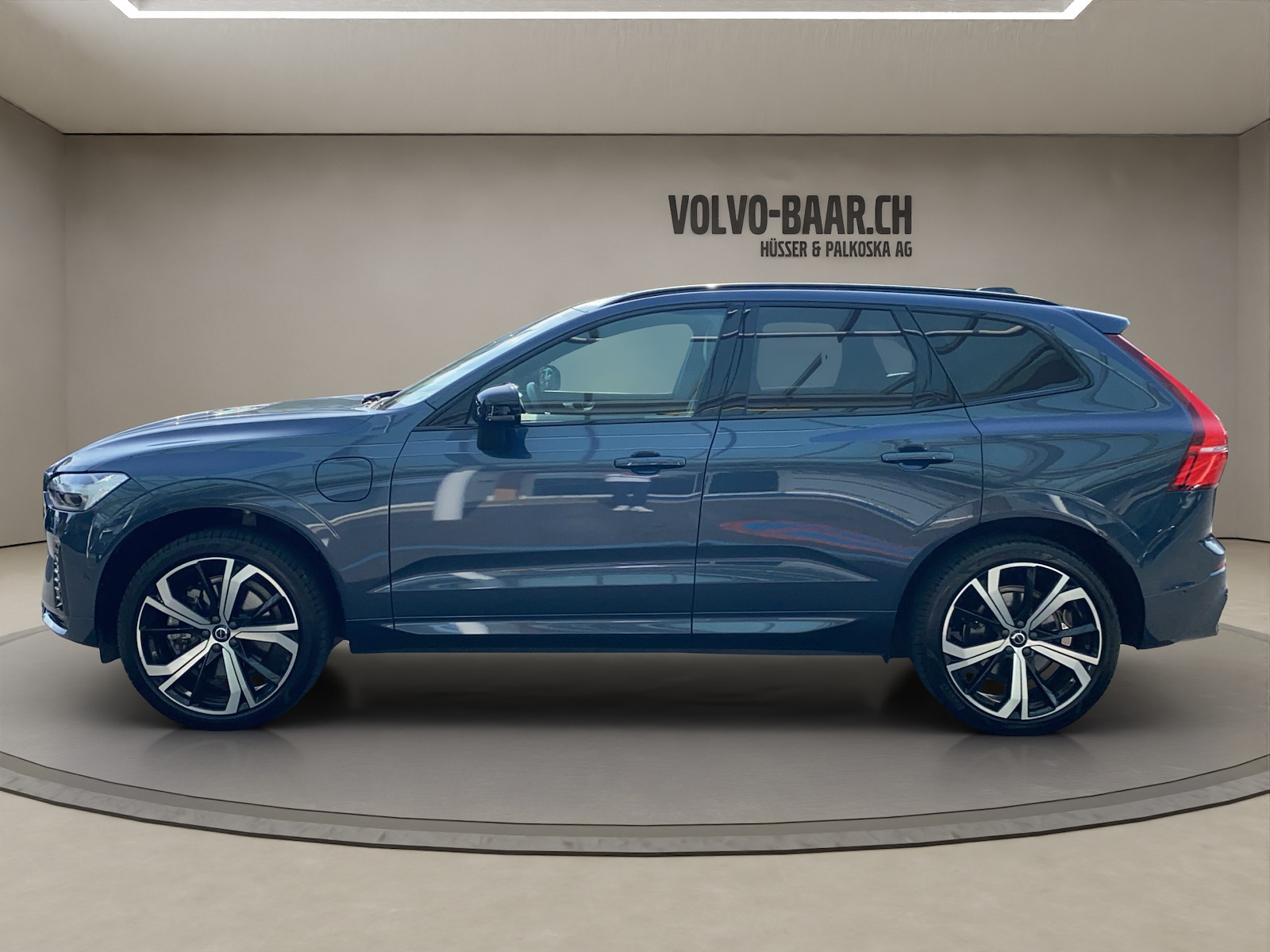 VOLVO XC60 2.0 T8 TE R-Design eAWD-image-1