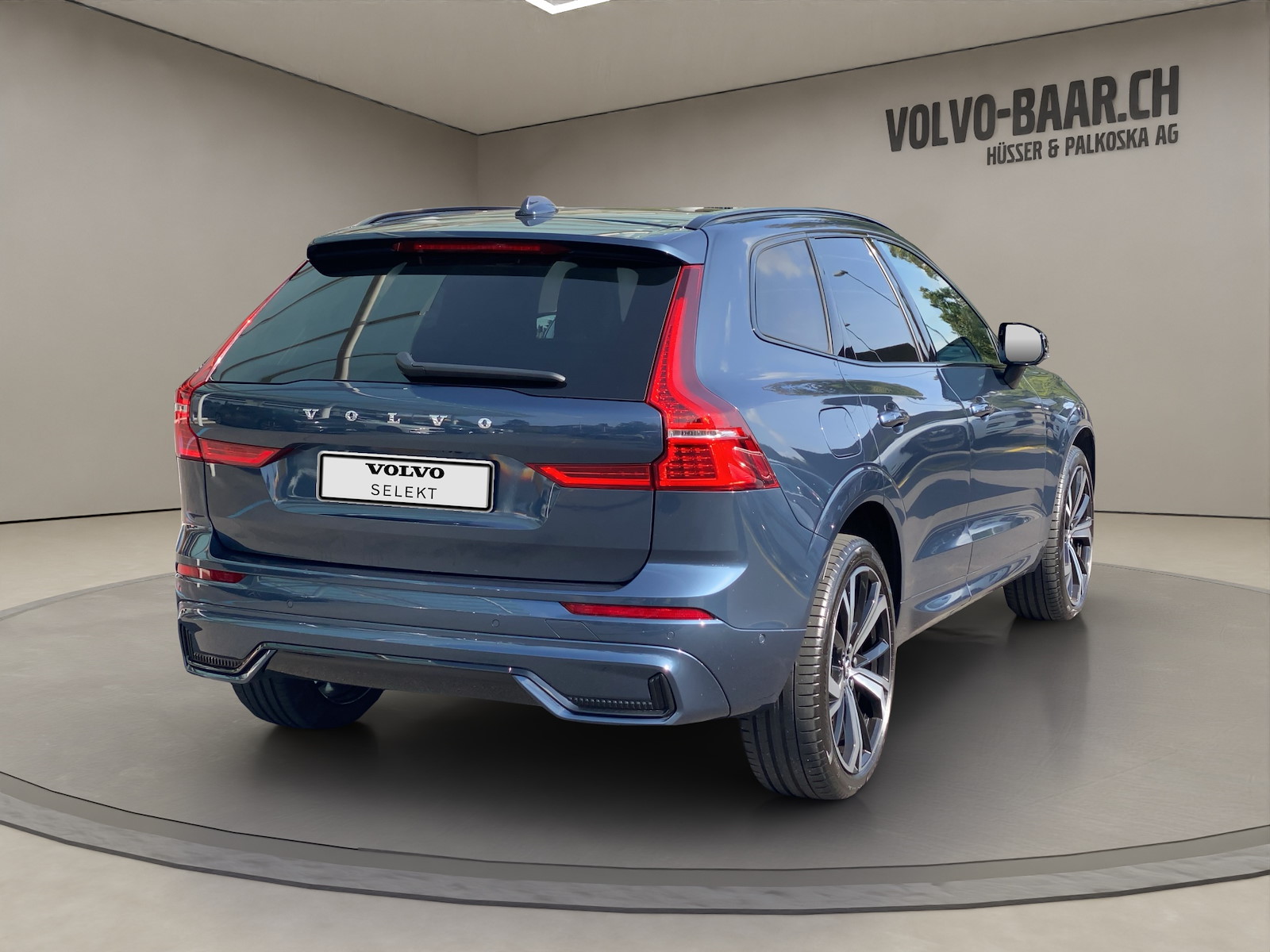 VOLVO XC60 2.0 T8 TE R-Design eAWD-image-4