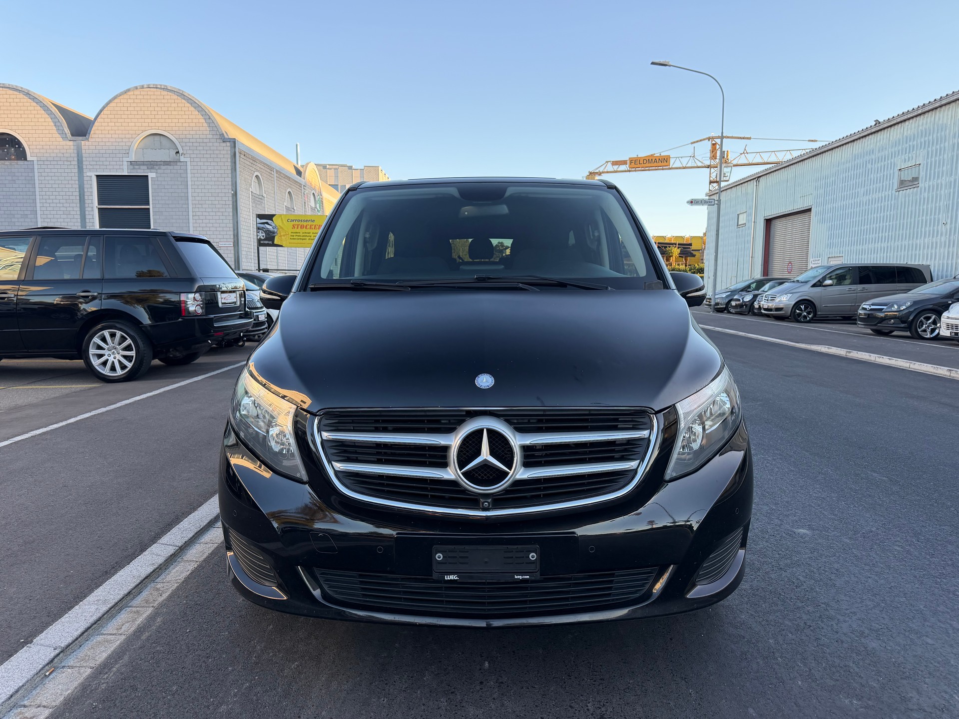 MERCEDES-BENZ V 250 d lang 4Matic 7G-Tronic-image-2
