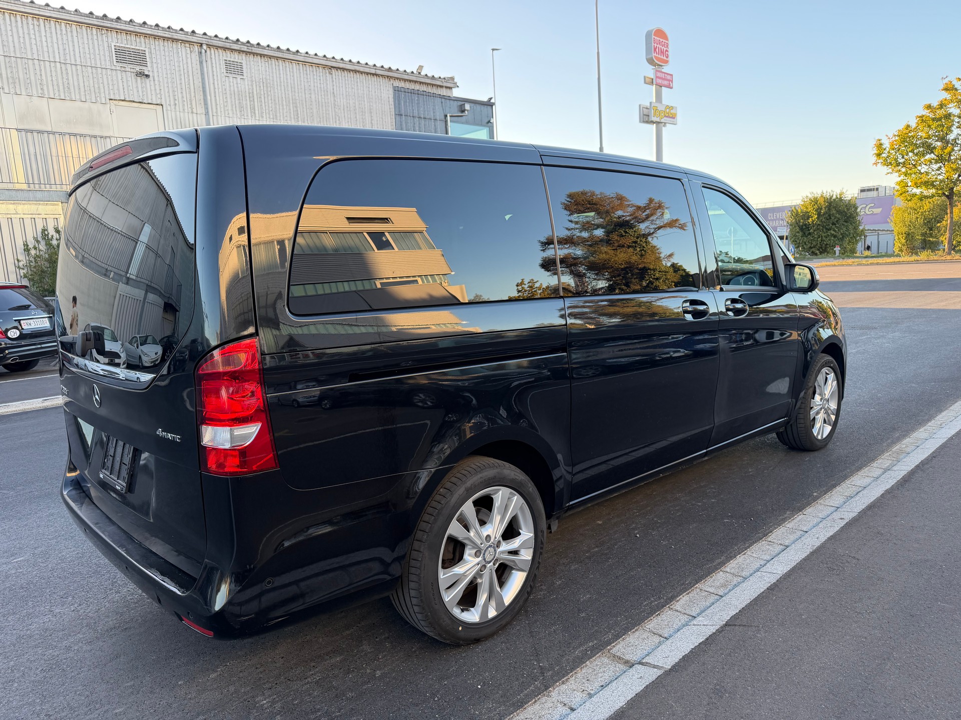 MERCEDES-BENZ V 250 d lang 4Matic 7G-Tronic-image-4