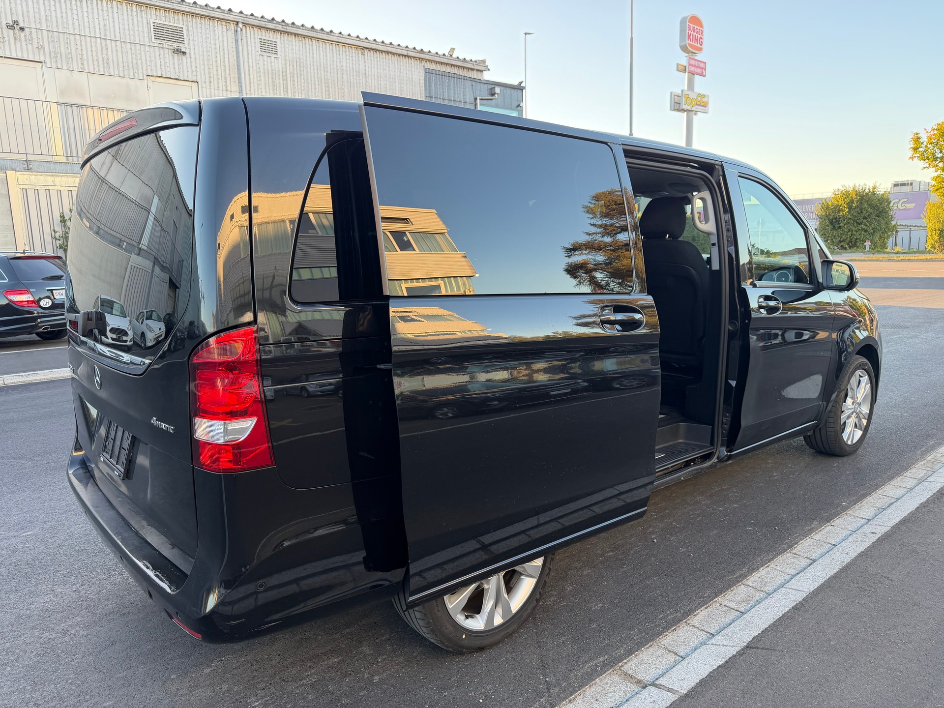 MERCEDES-BENZ V 250 d lang 4Matic 7G-Tronic-image-17
