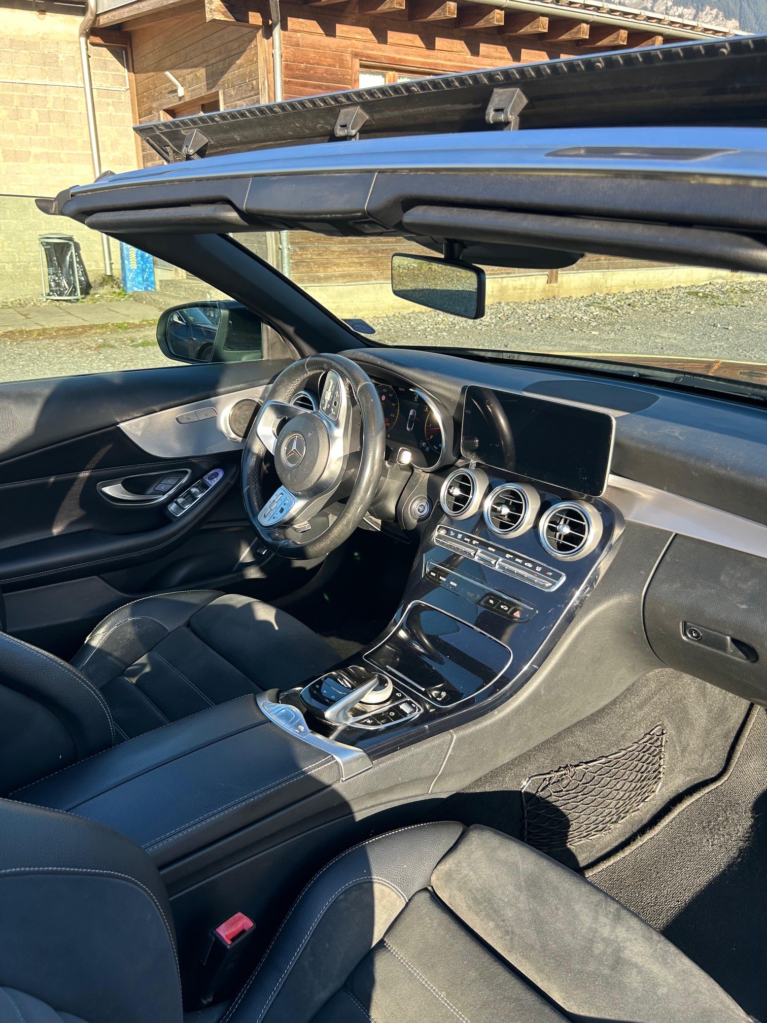 MERCEDES-BENZ C 200 AMG Line 4matic-image-4