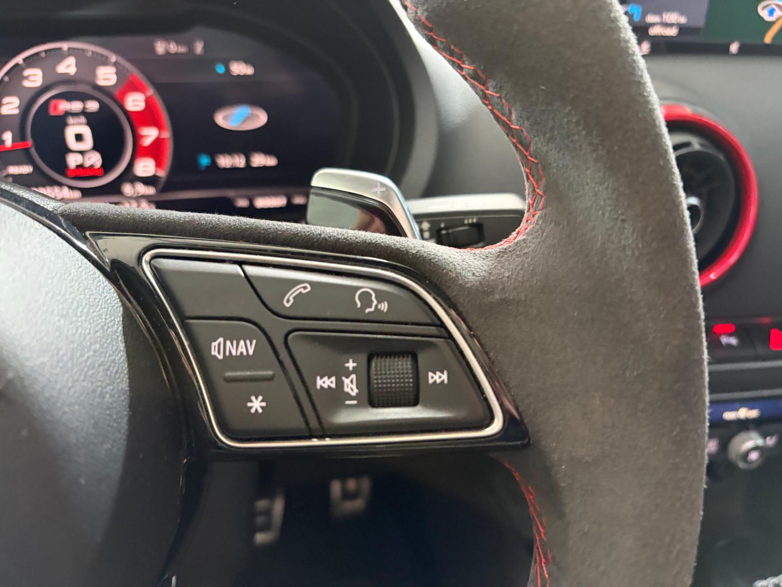 AUDI RS3 Sportback 2.5 TSI quattro S-tronic - Toit ouvrant-image-18