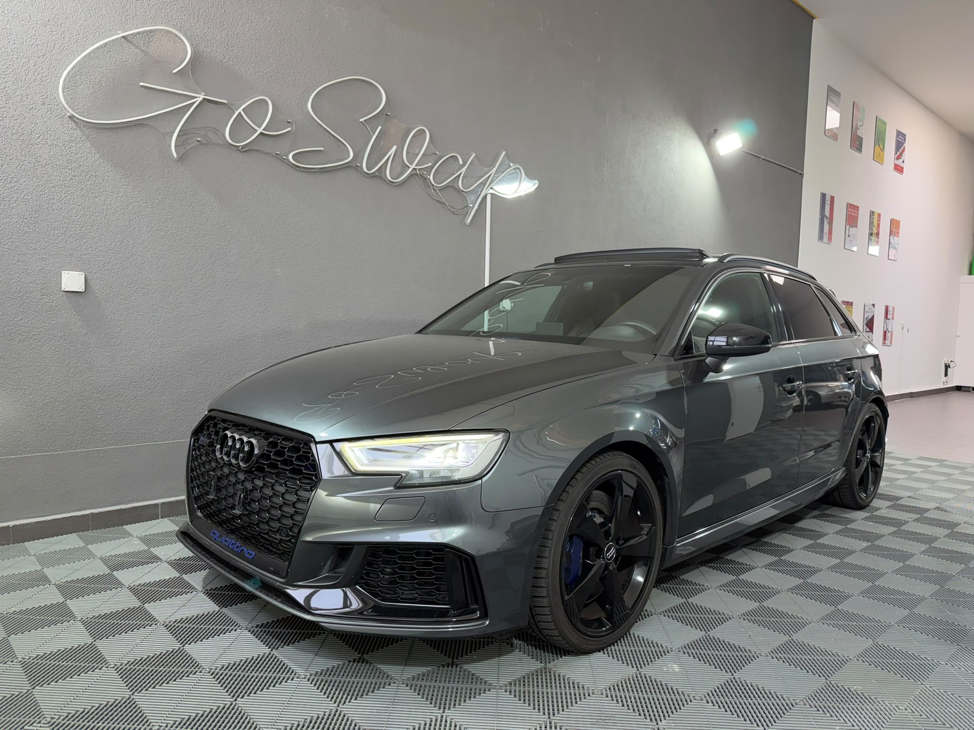 AUDI RS3 Sportback 2.5 TSI quattro S-tronic - Toit ouvrant *MFK / Service du jour*-image-0