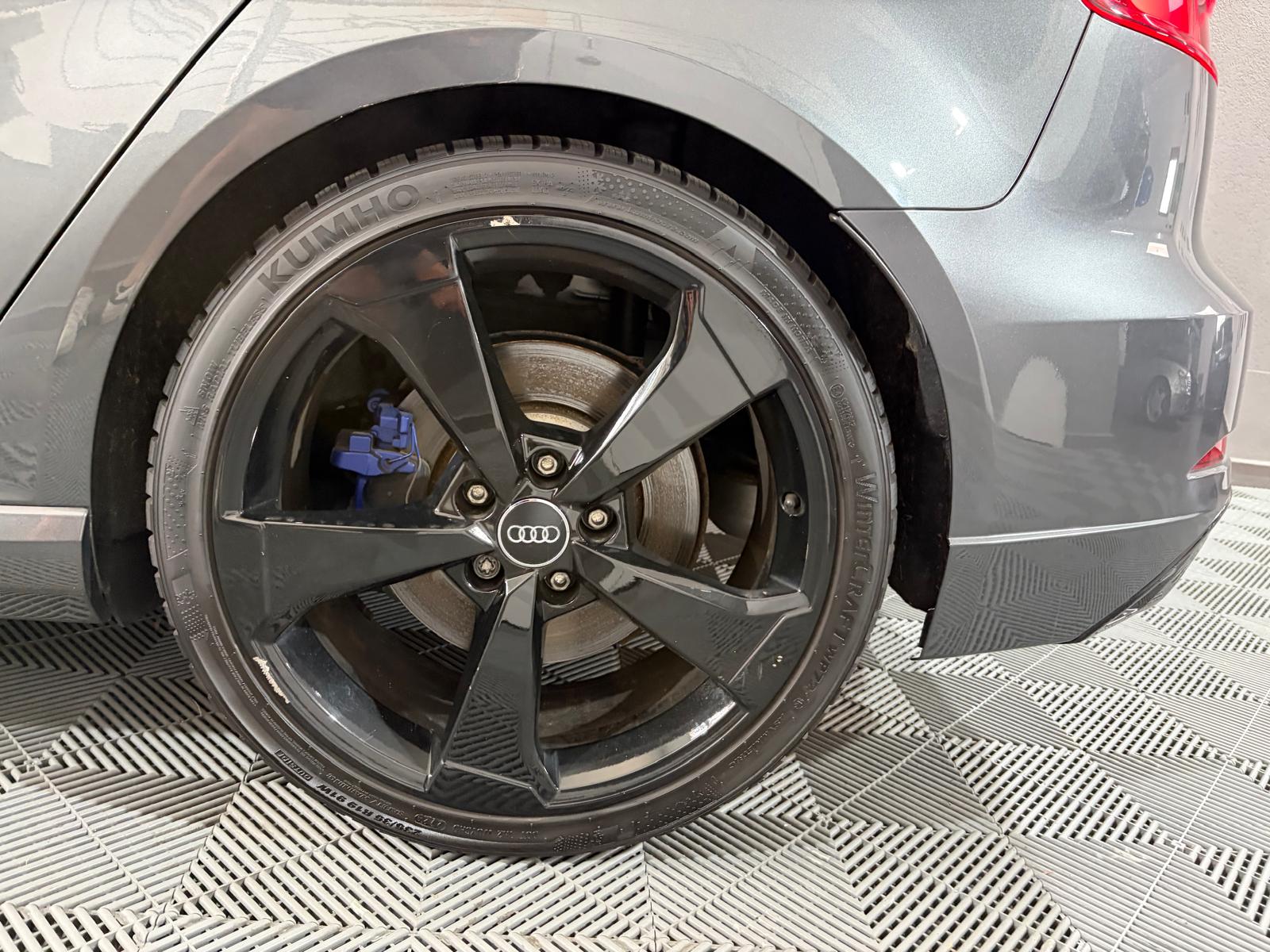 AUDI RS3 Sportback 2.5 TSI quattro S-tronic - Toit ouvrant-image-26