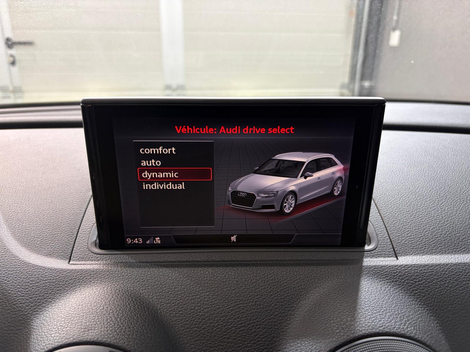 AUDI RS3 Sportback 2.5 TSI quattro S-tronic - Toit ouvrant-image-21