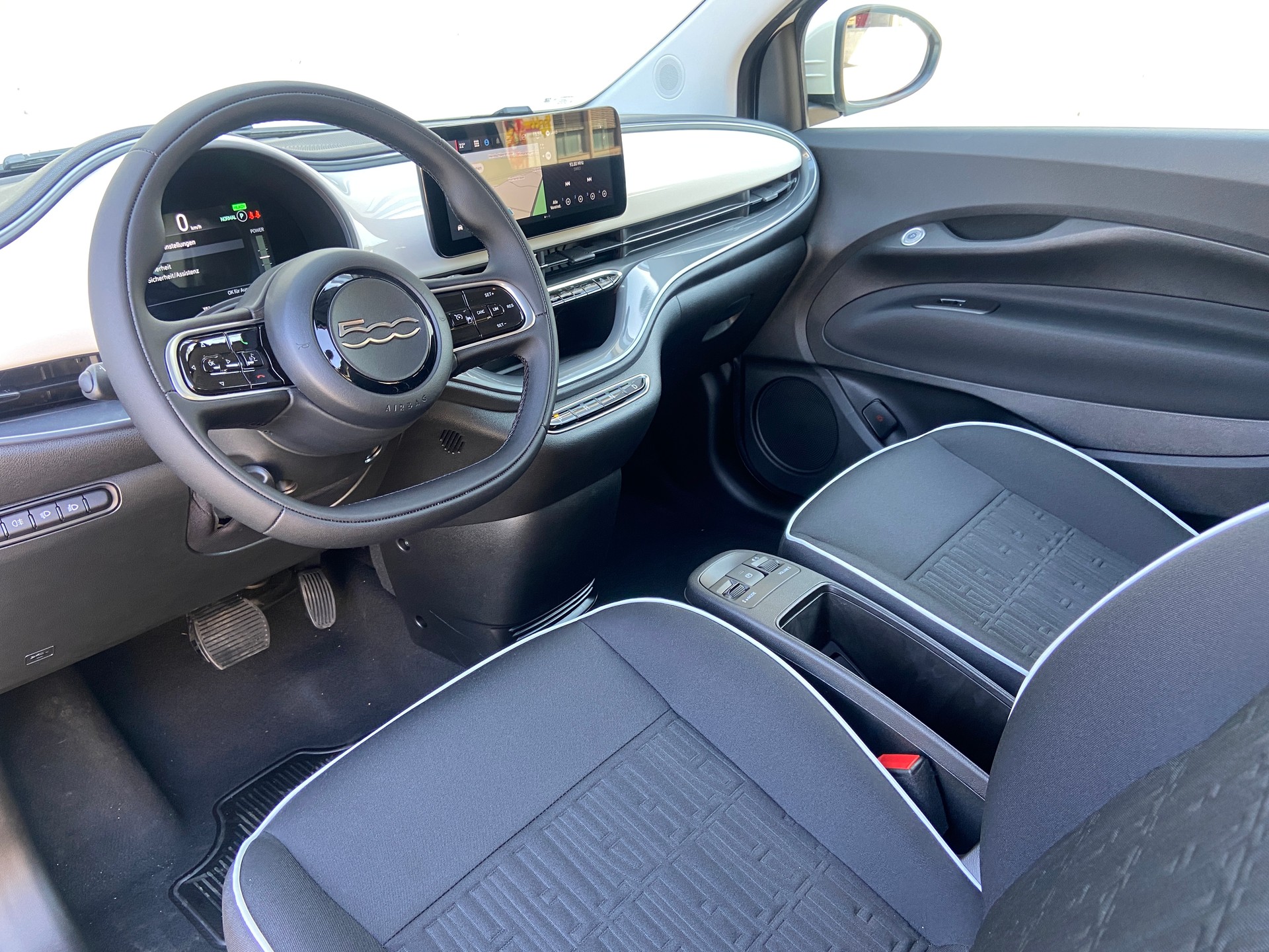 FIAT 500 electric 118PS Vita-image-4