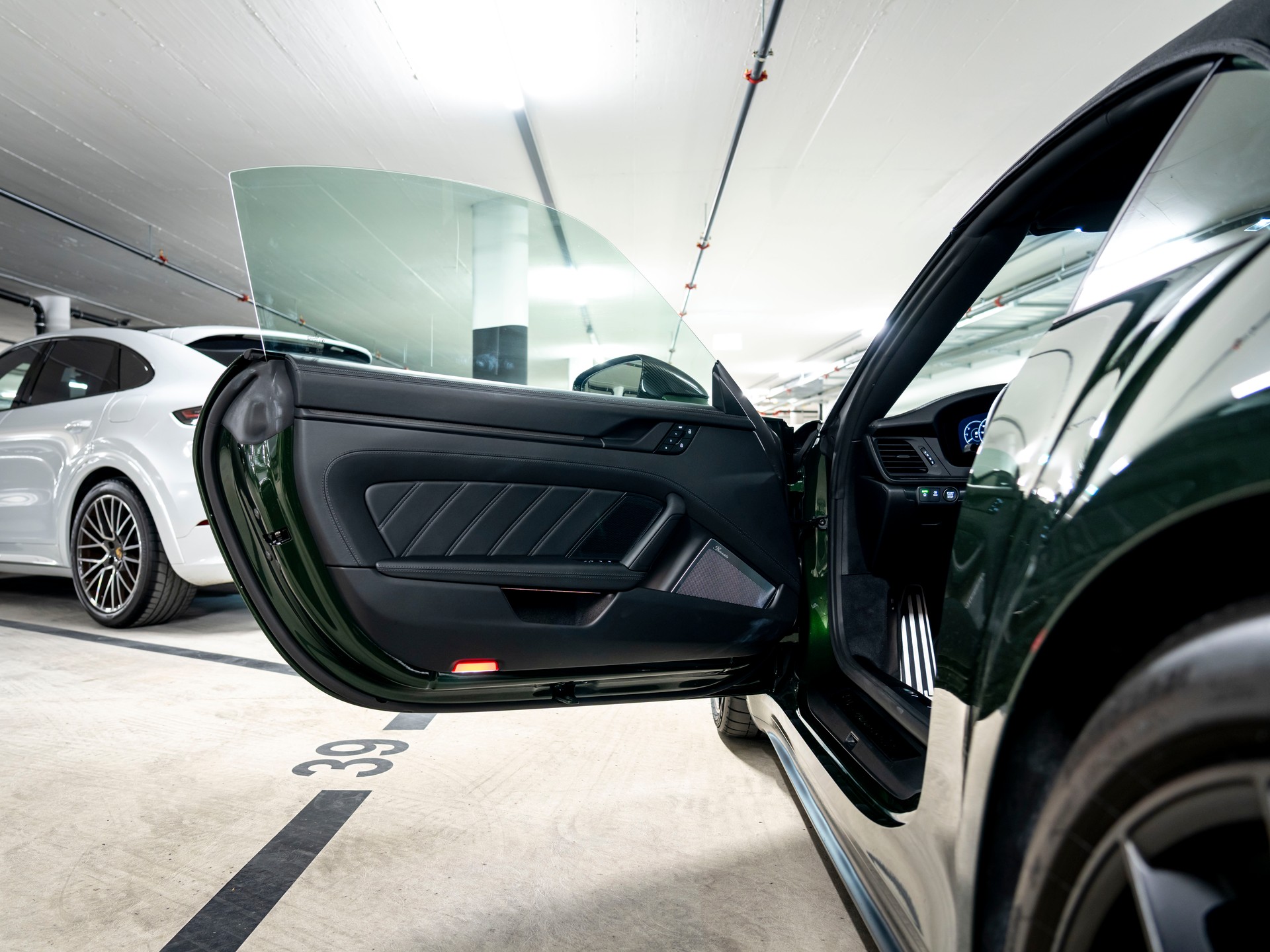 PORSCHE 911 Carrera 4 Cabriolet GTS PDK-image-10